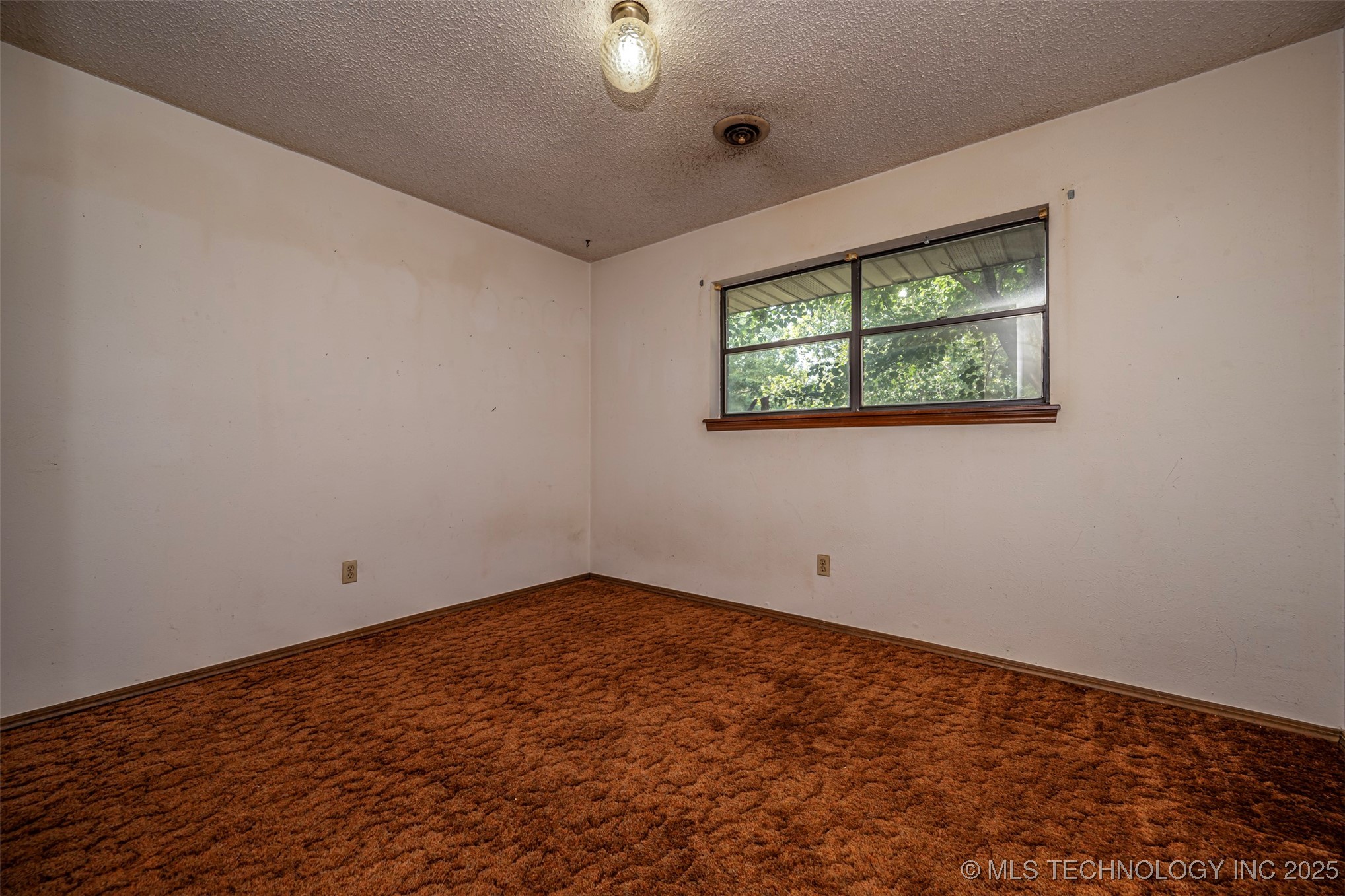 2810 Harvey Property Photo 10