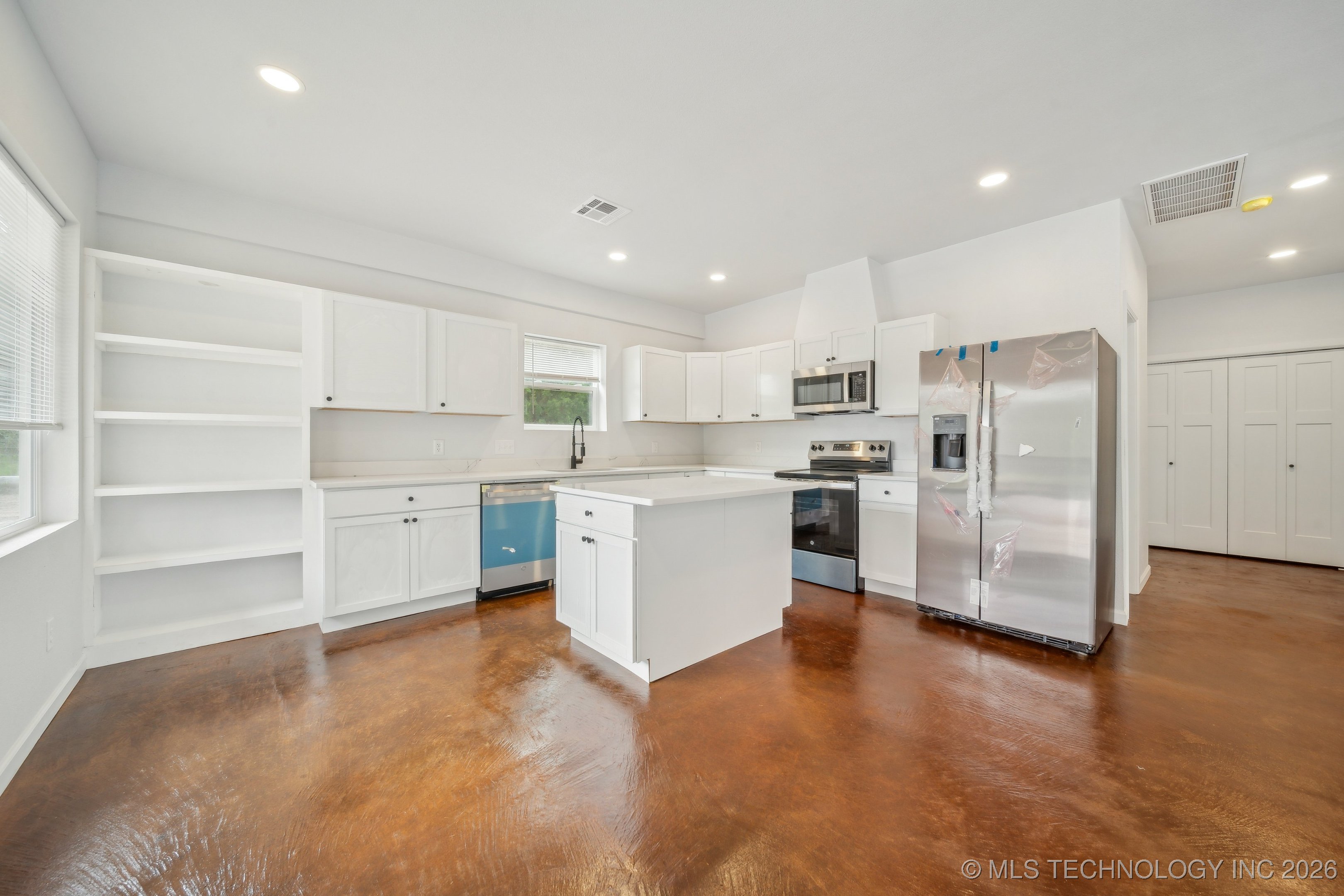 26685 Teal Circle Property Photo 8