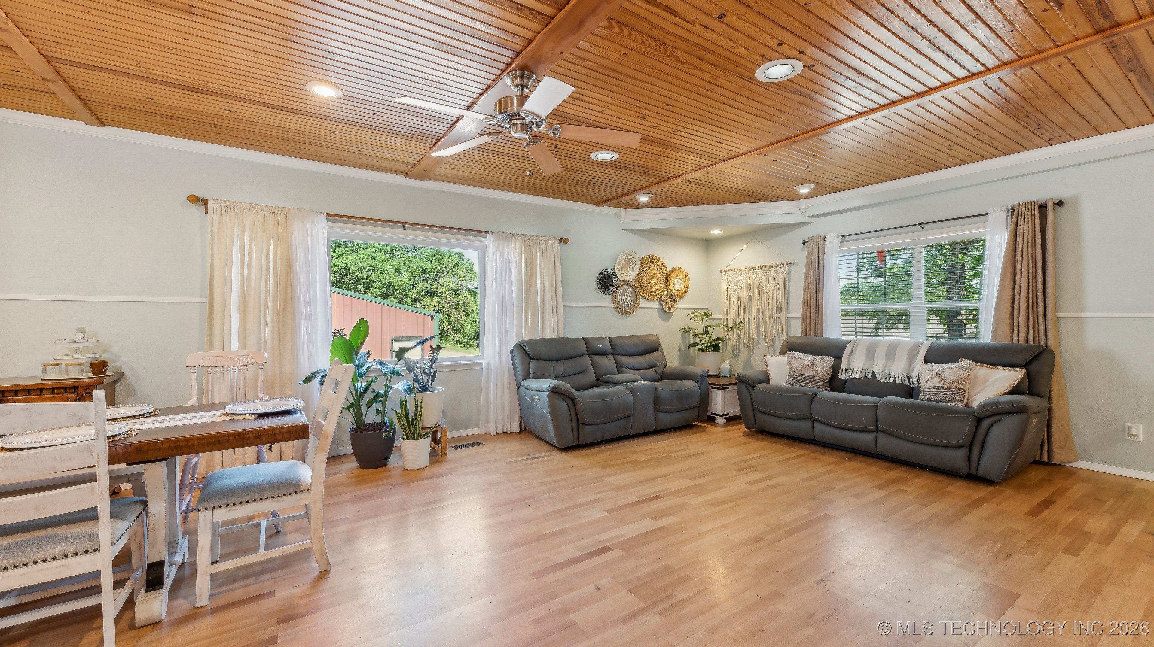 4212 W Stonehenge Drive Property Photo 8