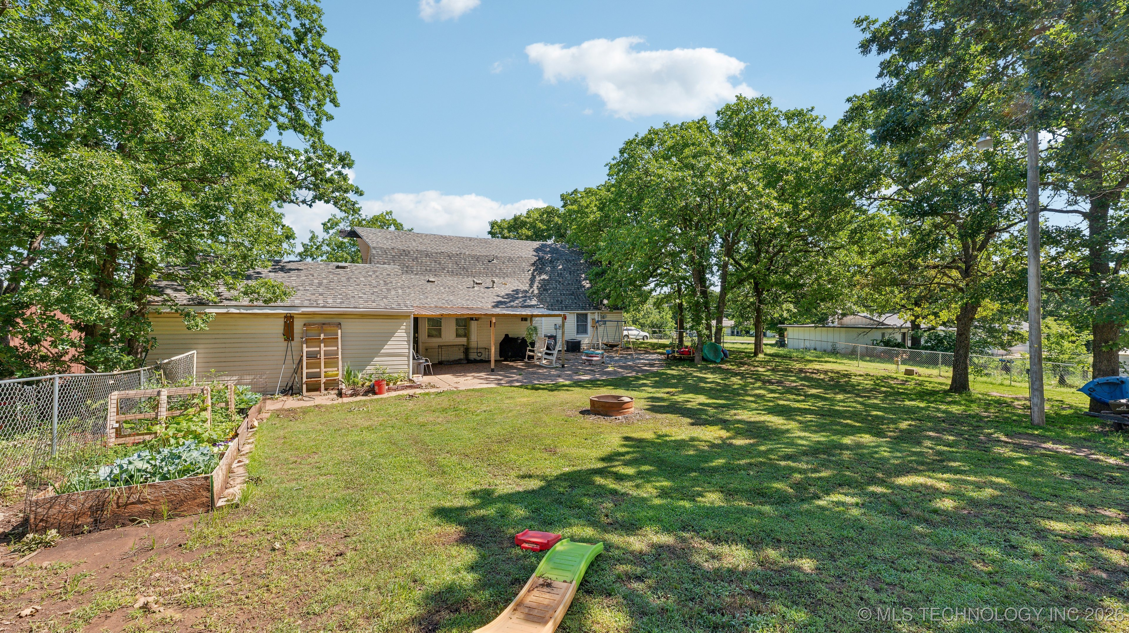 4212 W Stonehenge Drive Property Photo 33