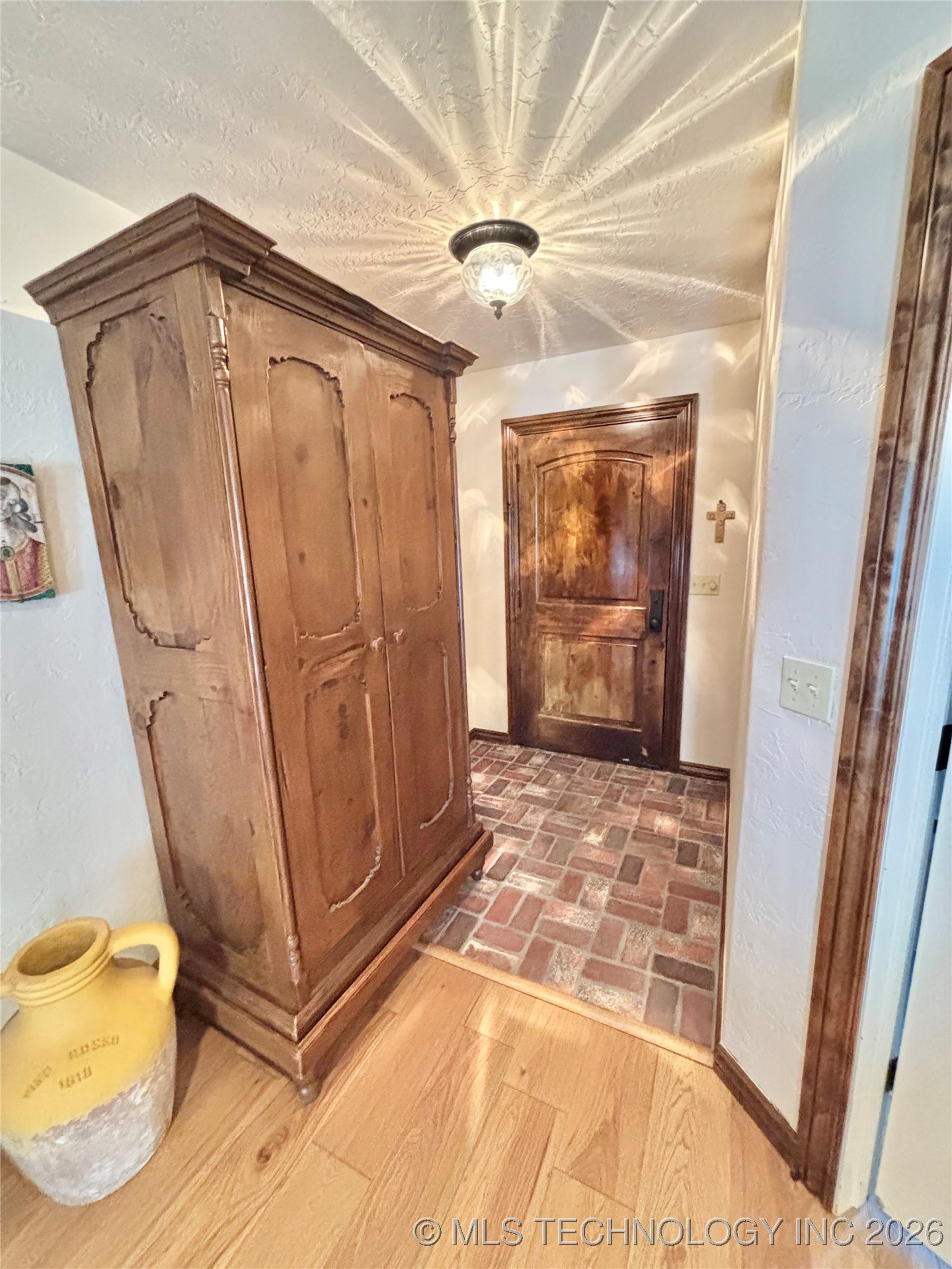 2102 N Peaceful Lane Property Photo 7