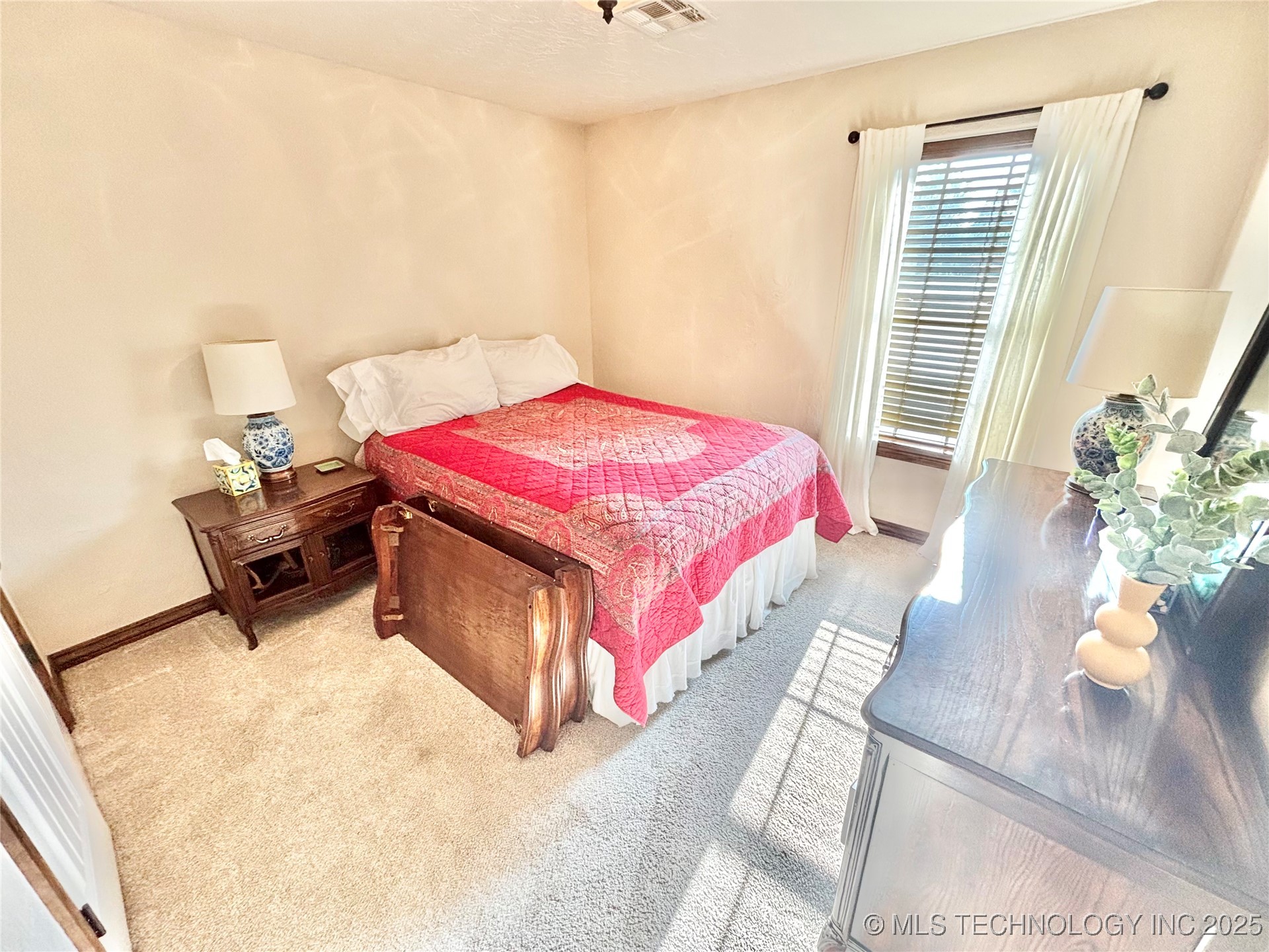 2102 N Peaceful Lane Property Photo 34