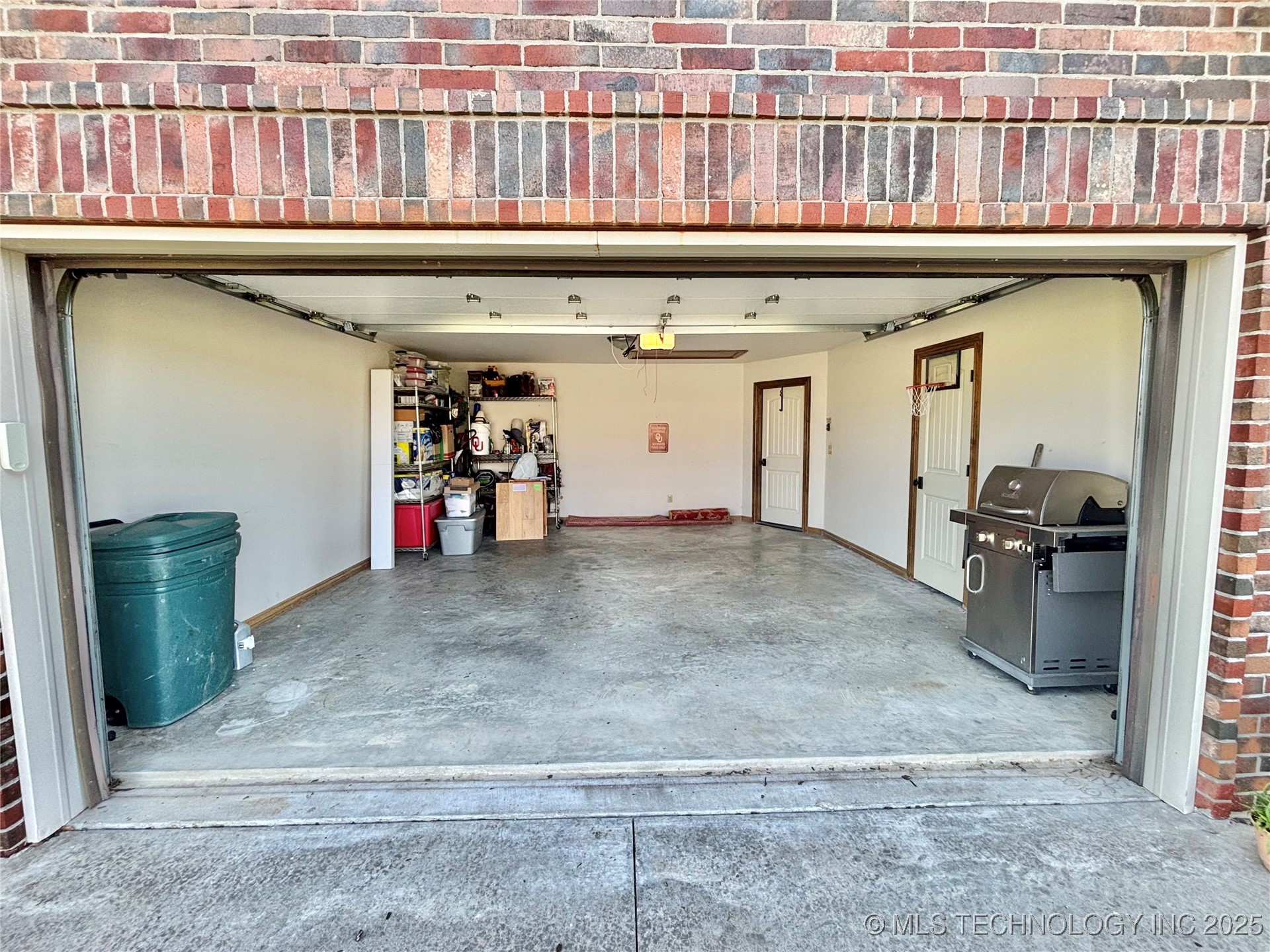 2102 N Peaceful Lane Property Photo 44