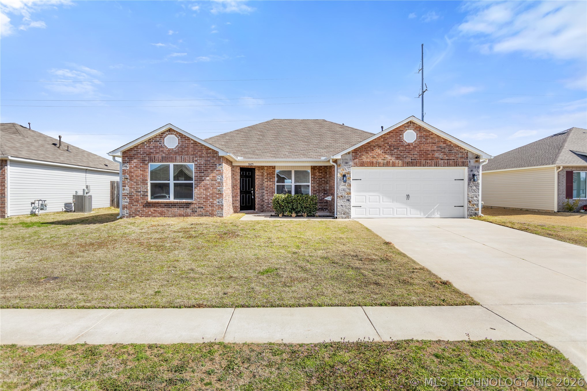 11425 S 240th East Avenue Property Photo 1