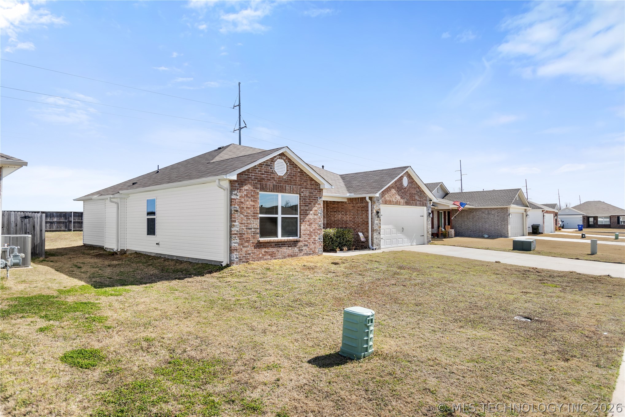 11425 S 240th East Avenue Property Photo 3