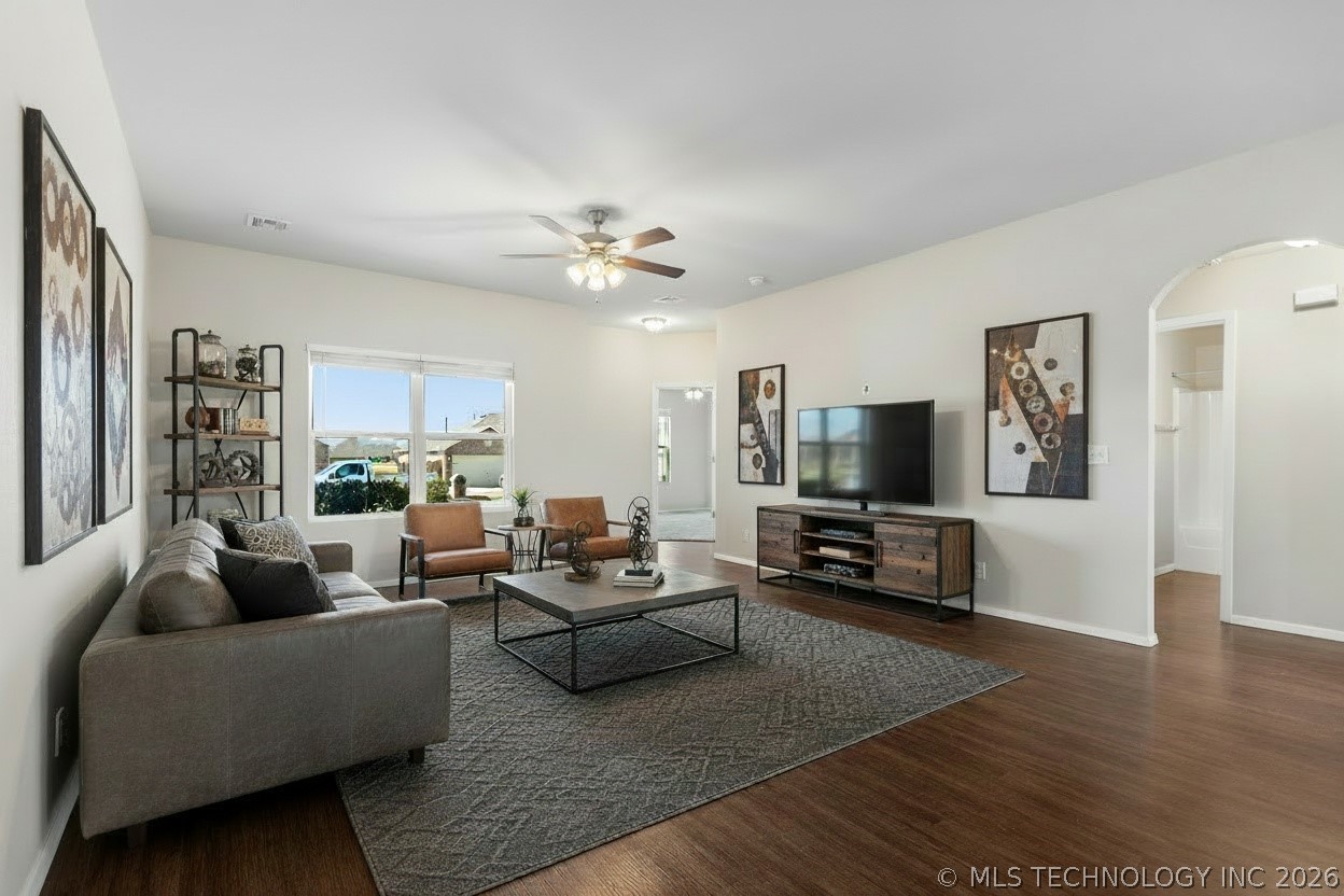 11425 S 240th East Avenue Property Photo 6