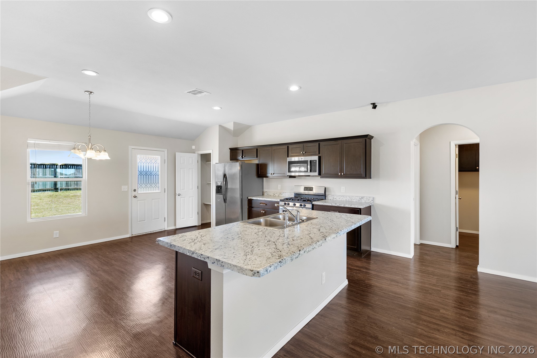 11425 S 240th East Avenue Property Photo 9