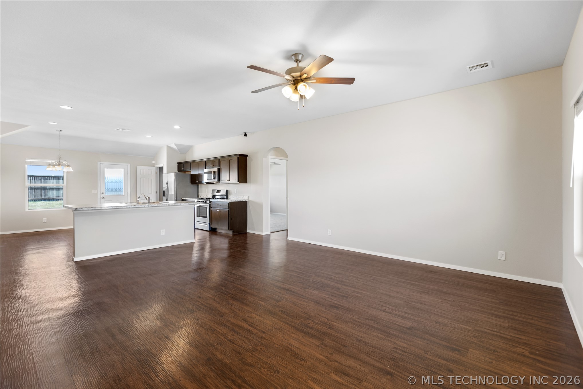 11425 S 240th East Avenue Property Photo 10