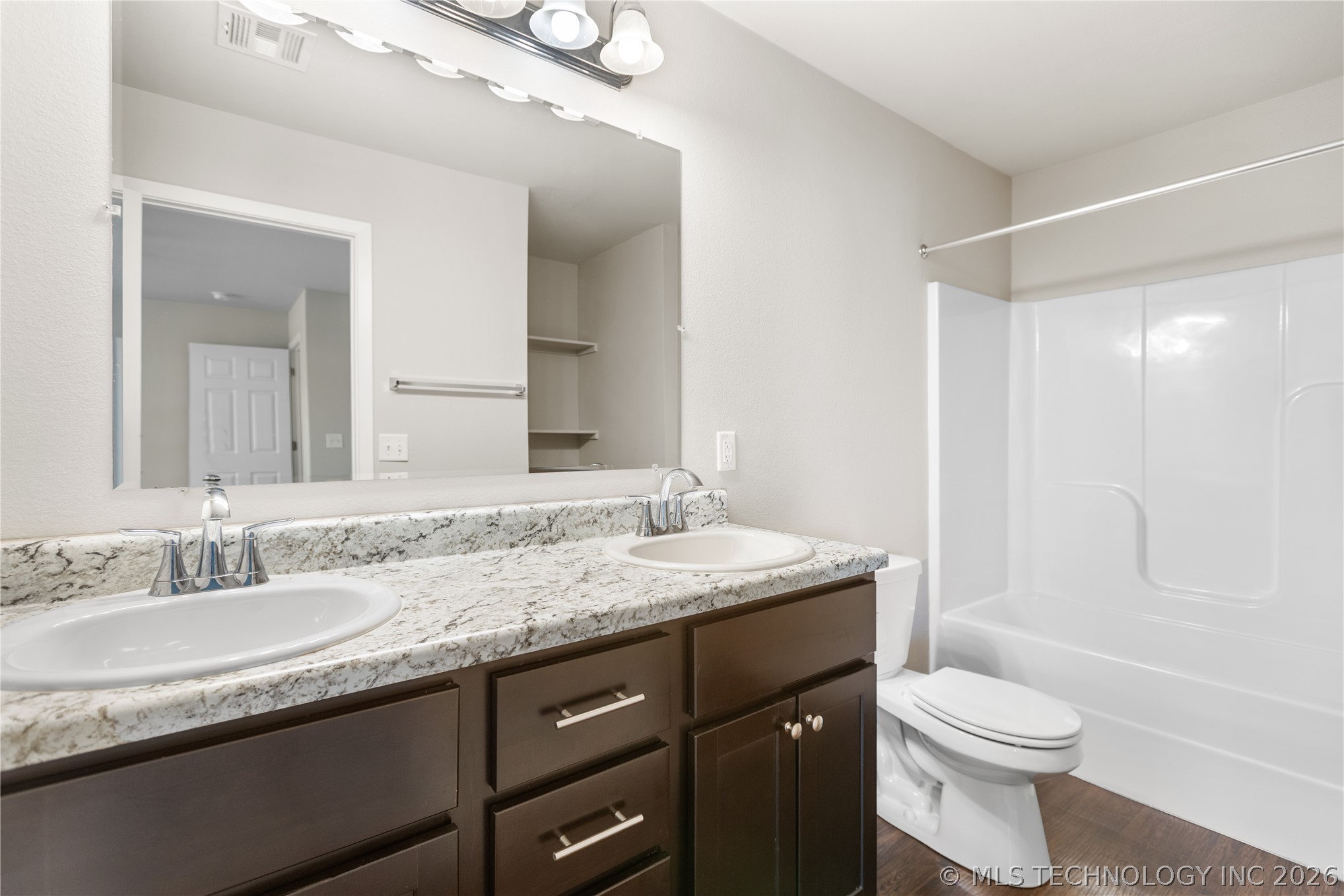 11425 S 240th East Avenue Property Photo 21