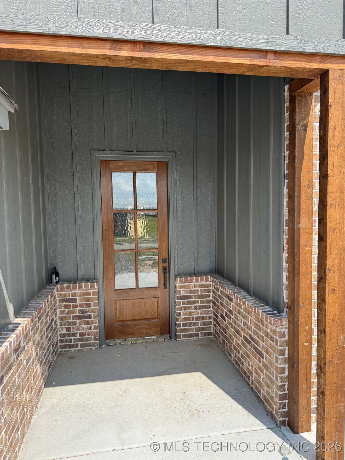 14533 S College Avenue Property Photo 3