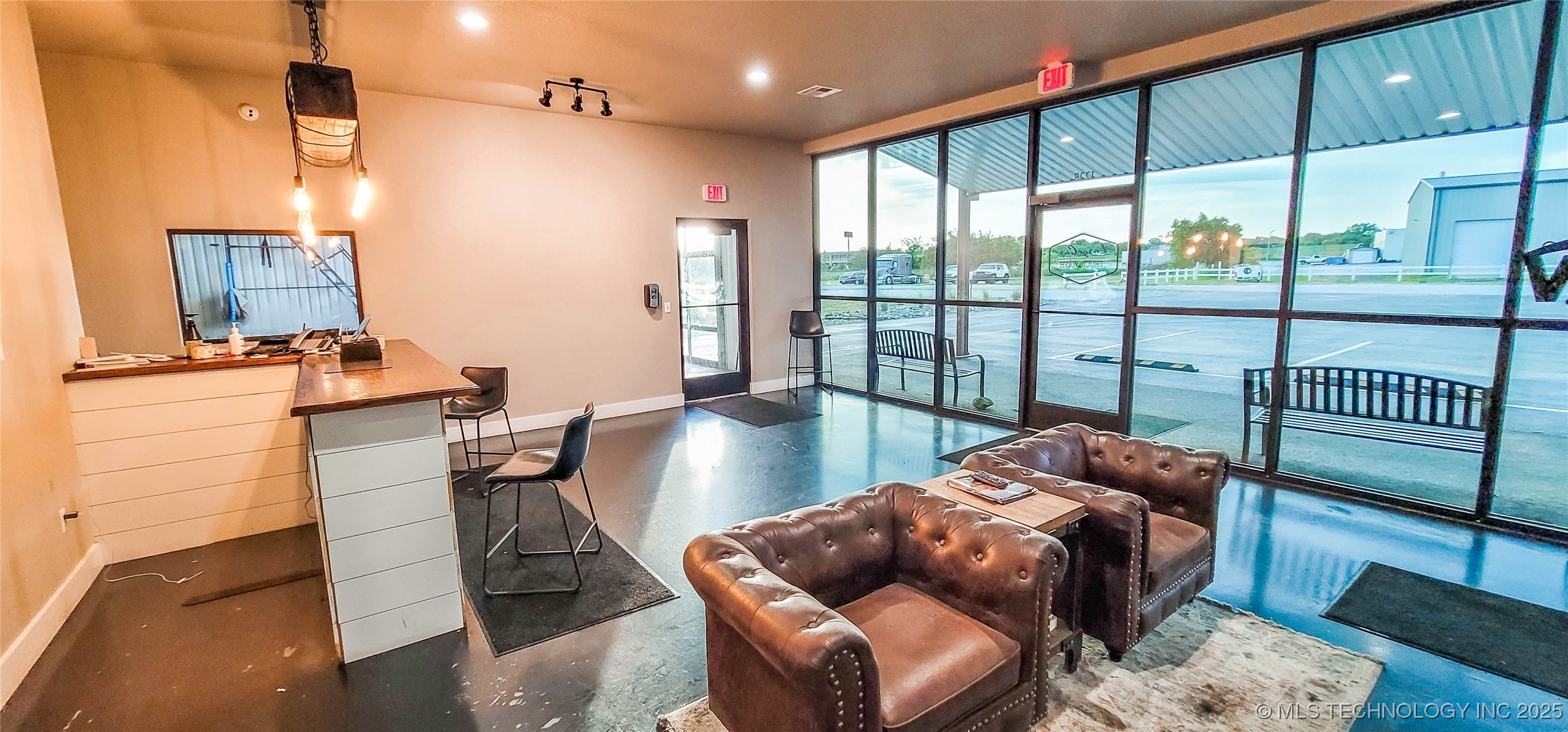 1228 W Gentry Avenue Property Photo 18