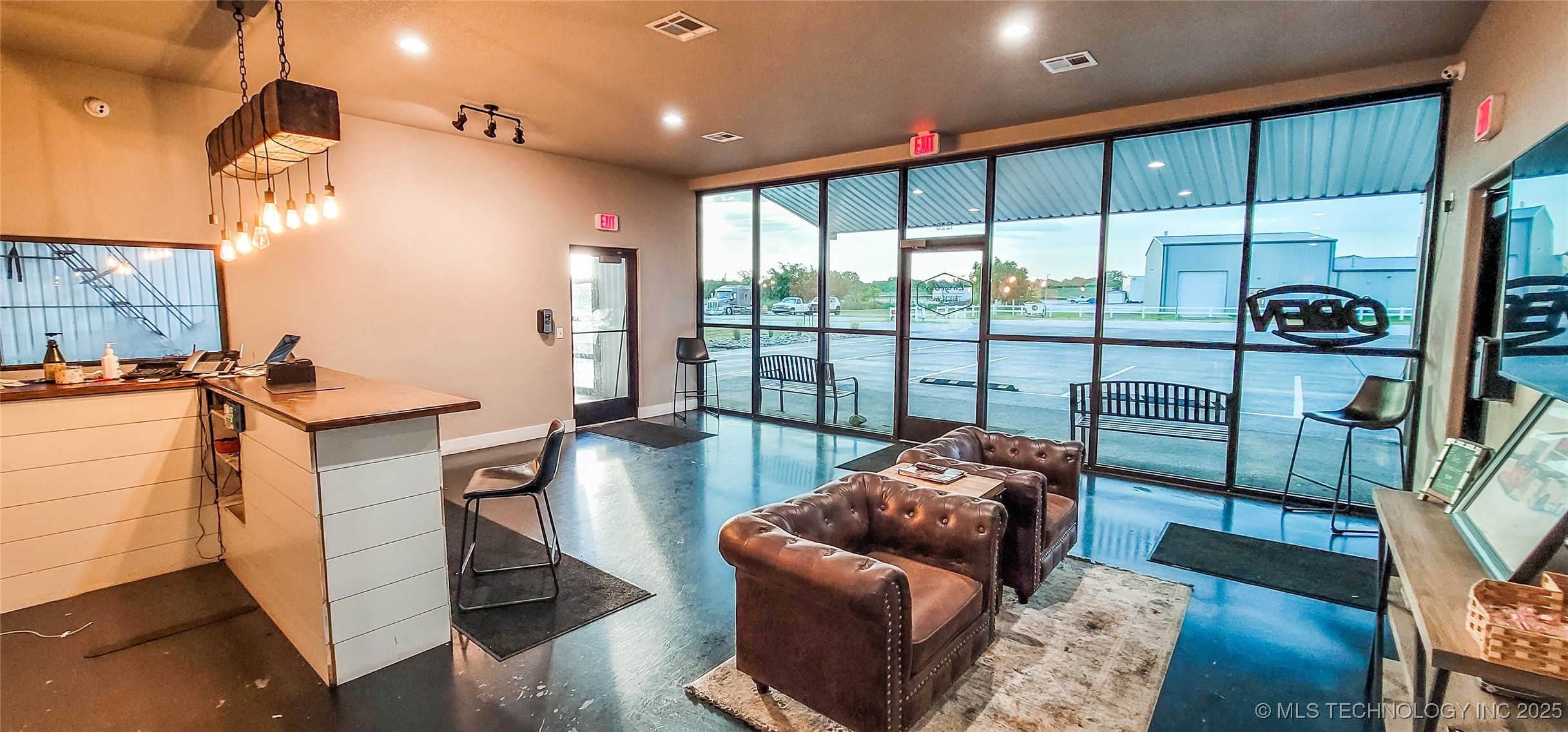 1228 W Gentry Avenue Property Photo 21