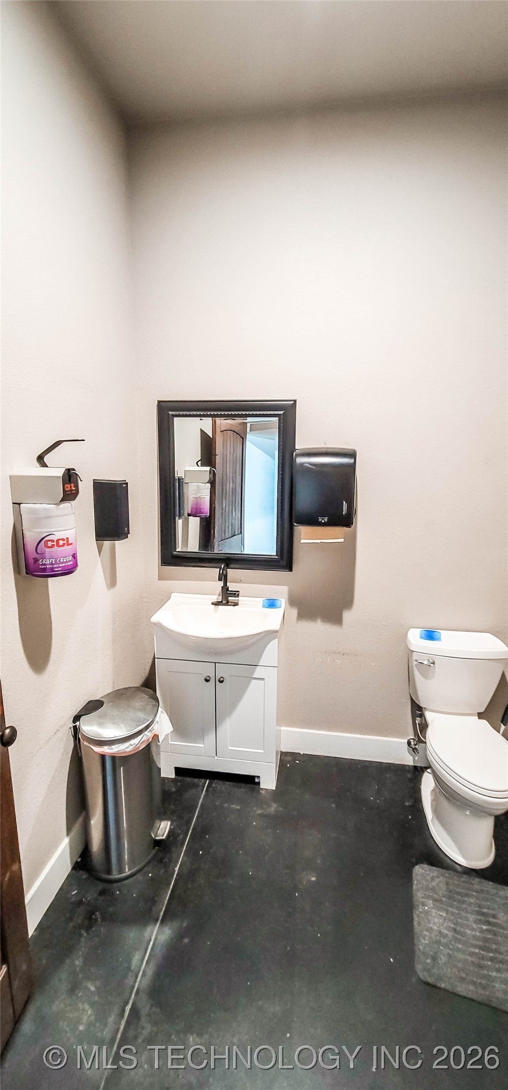 1228 W Gentry Avenue Property Photo 22