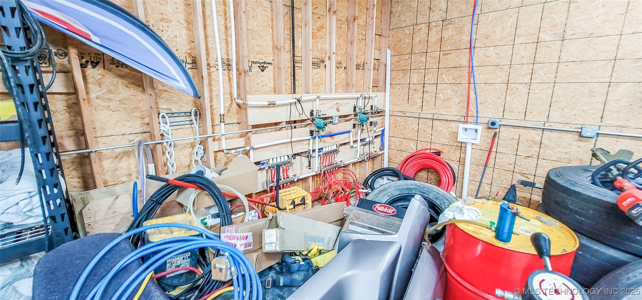 1228 W Gentry Avenue Property Photo 24