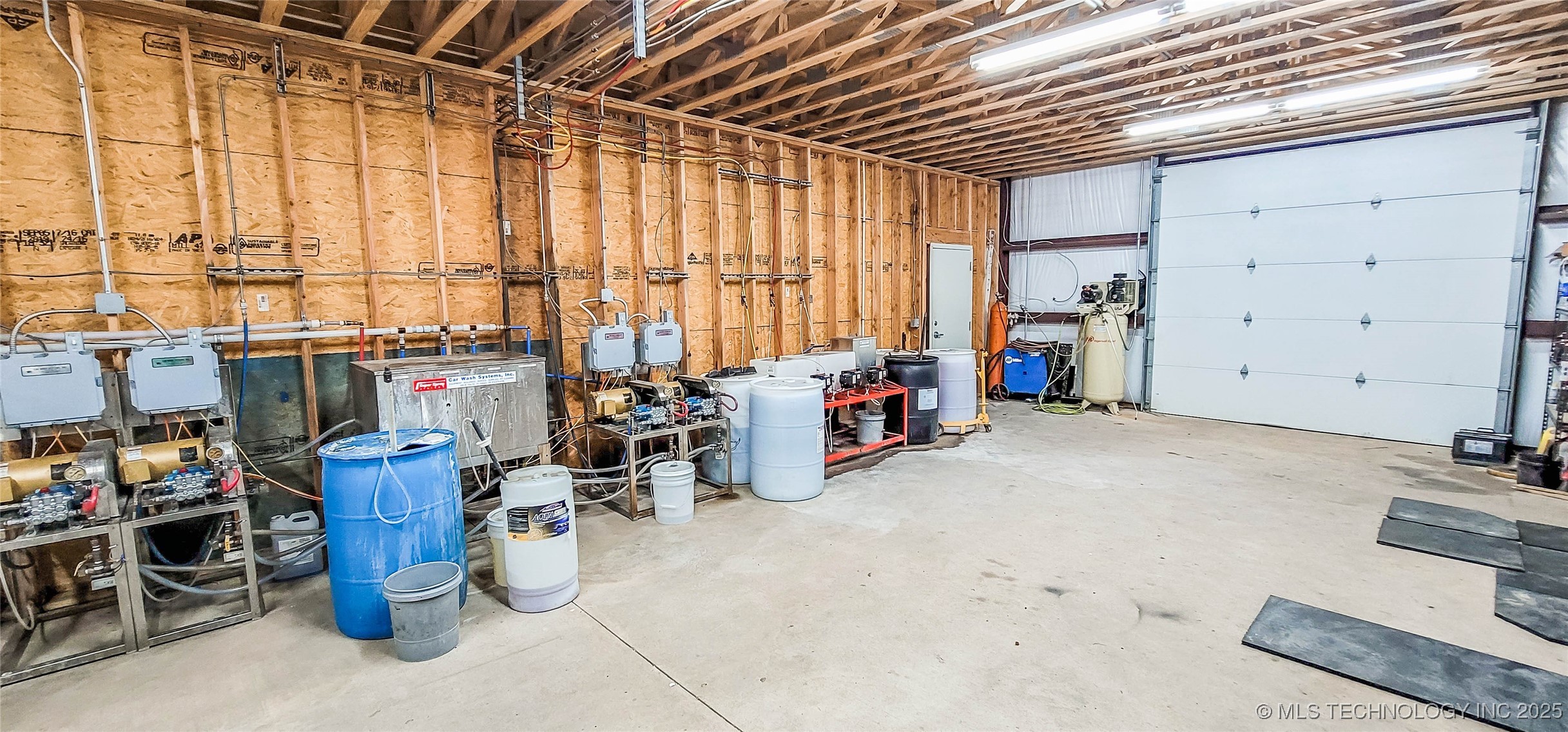 1228 W Gentry Avenue Property Photo 25