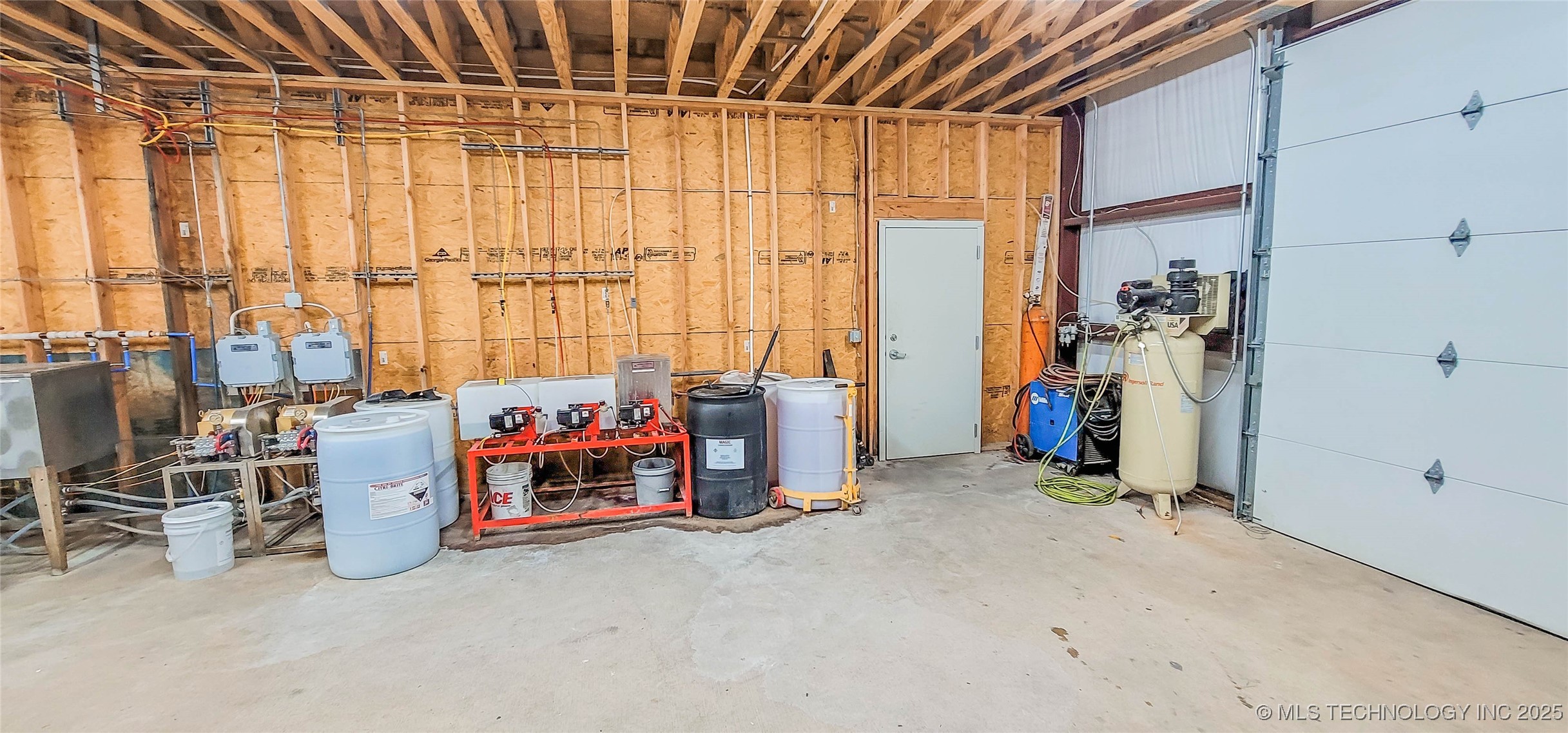 1228 W Gentry Avenue Property Photo 27