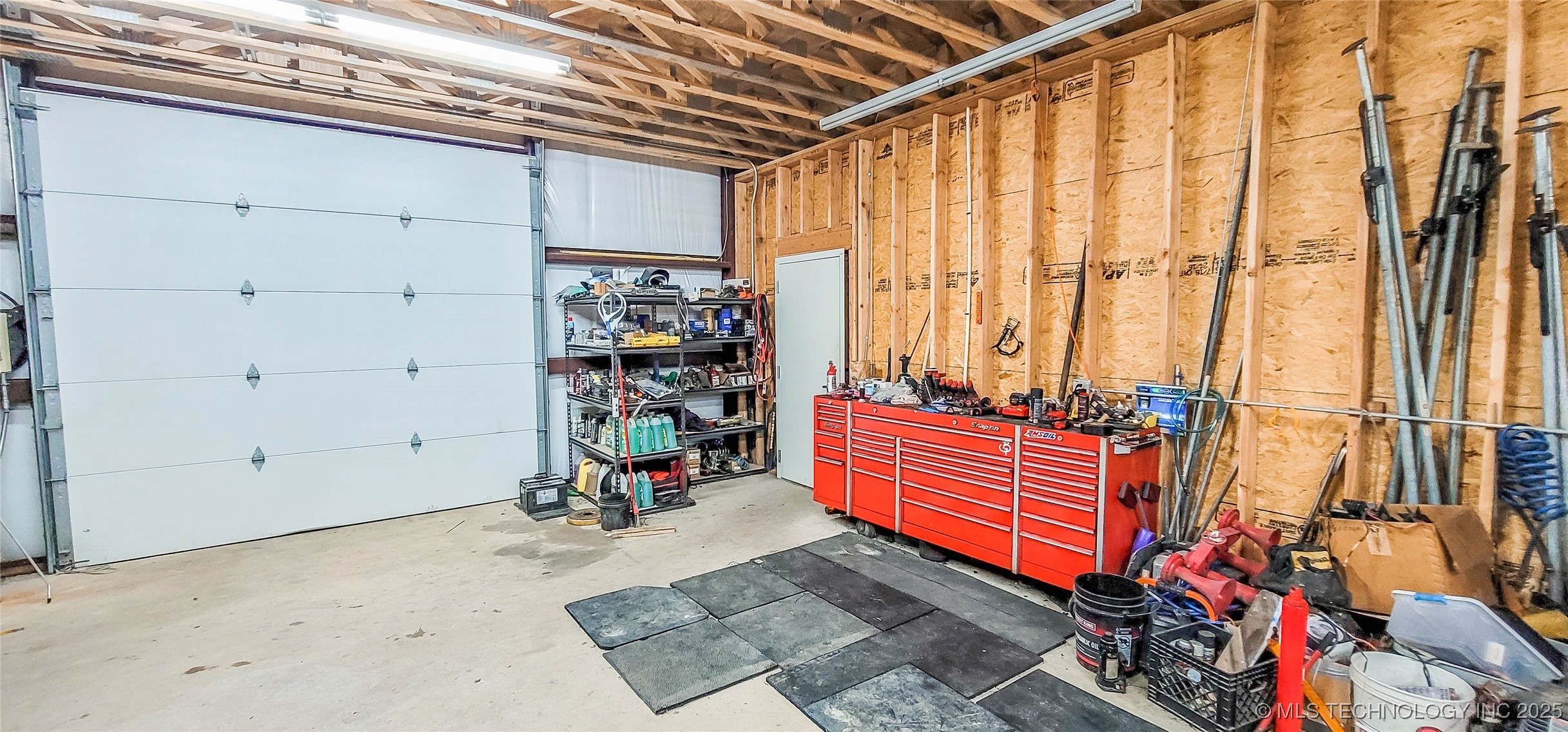 1228 W Gentry Avenue Property Photo 28