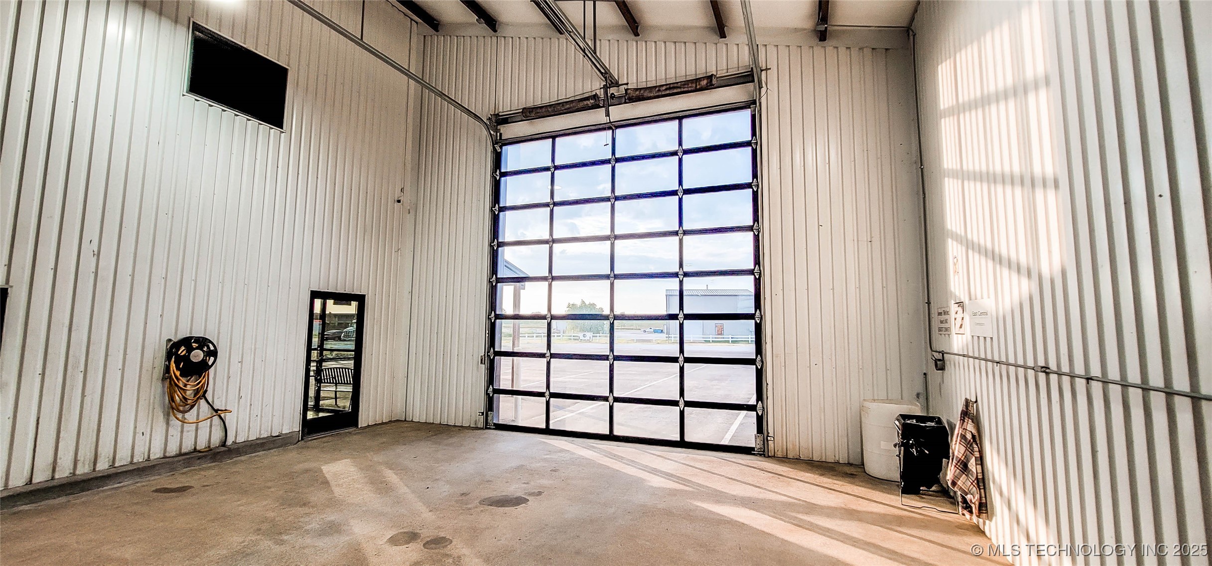 1228 W Gentry Avenue Property Photo 31