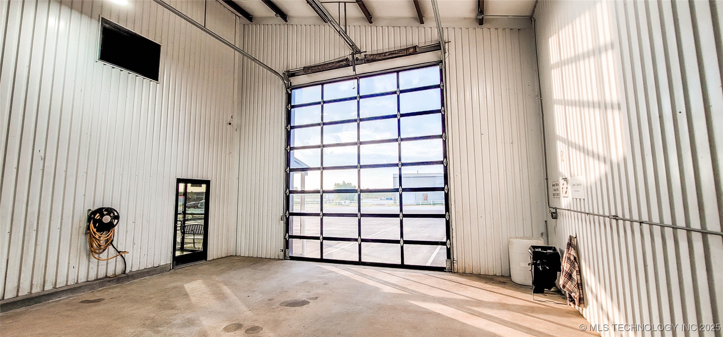 1228 W Gentry Avenue Property Photo 32