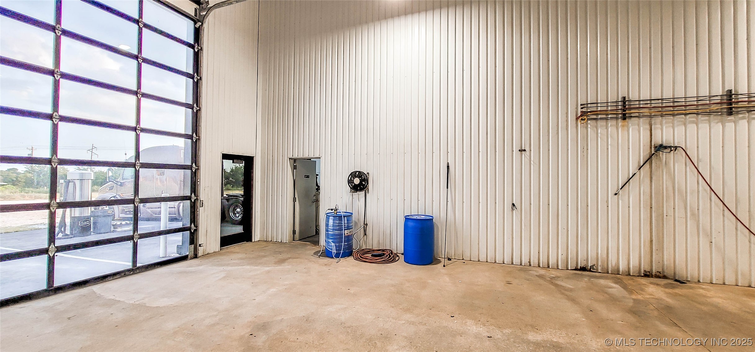 1228 W Gentry Avenue Property Photo 40