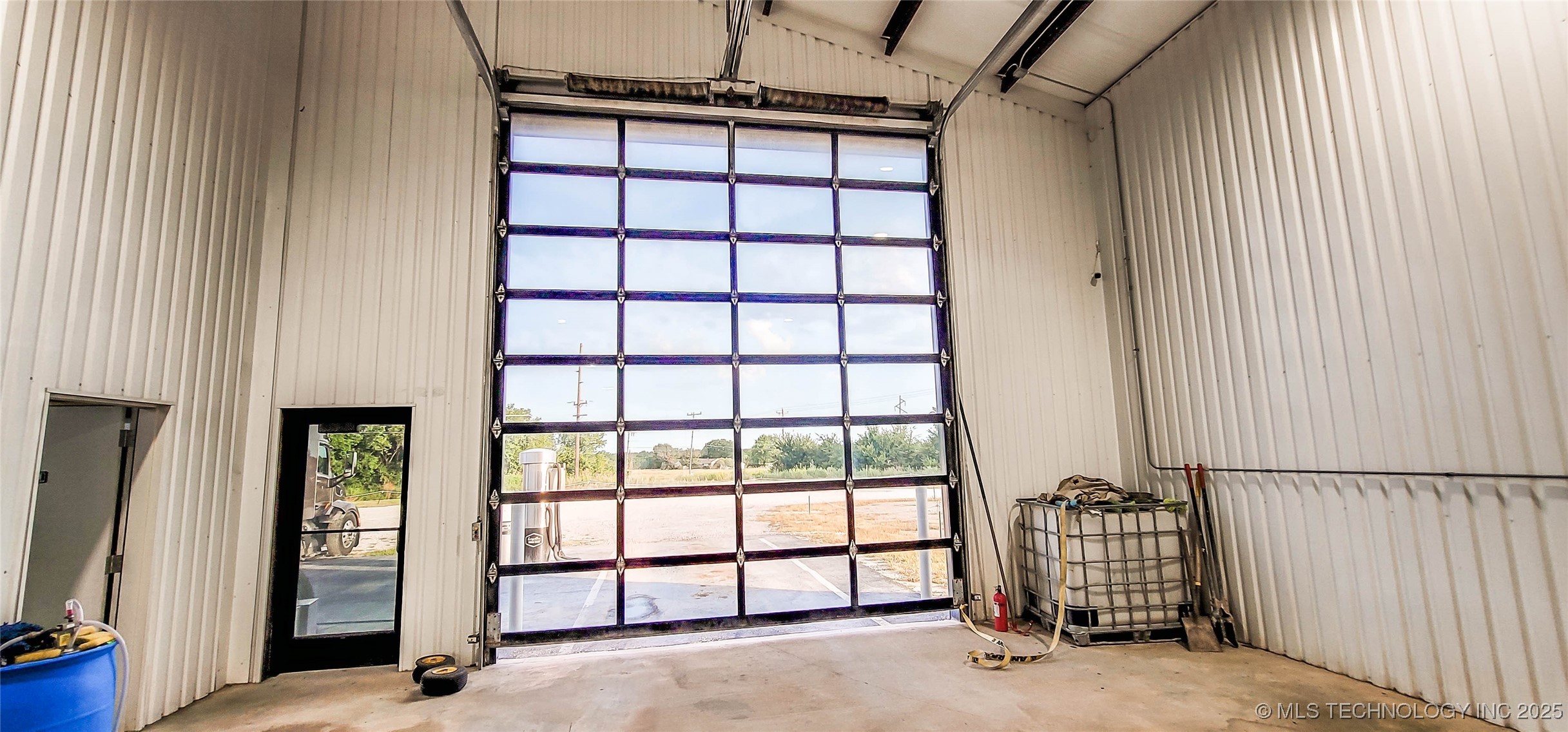 1228 W Gentry Avenue Property Photo 41