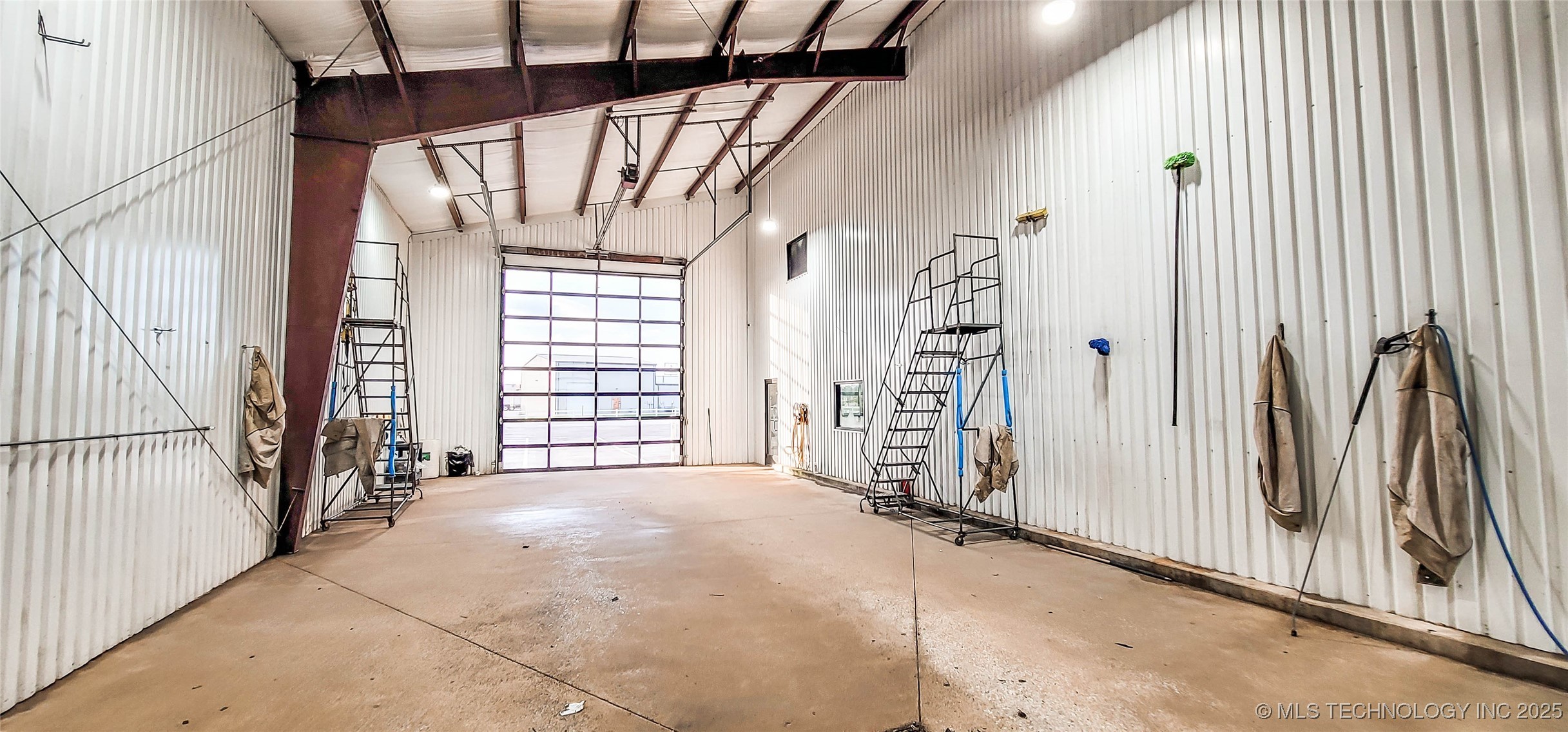 1228 W Gentry Avenue Property Photo 46