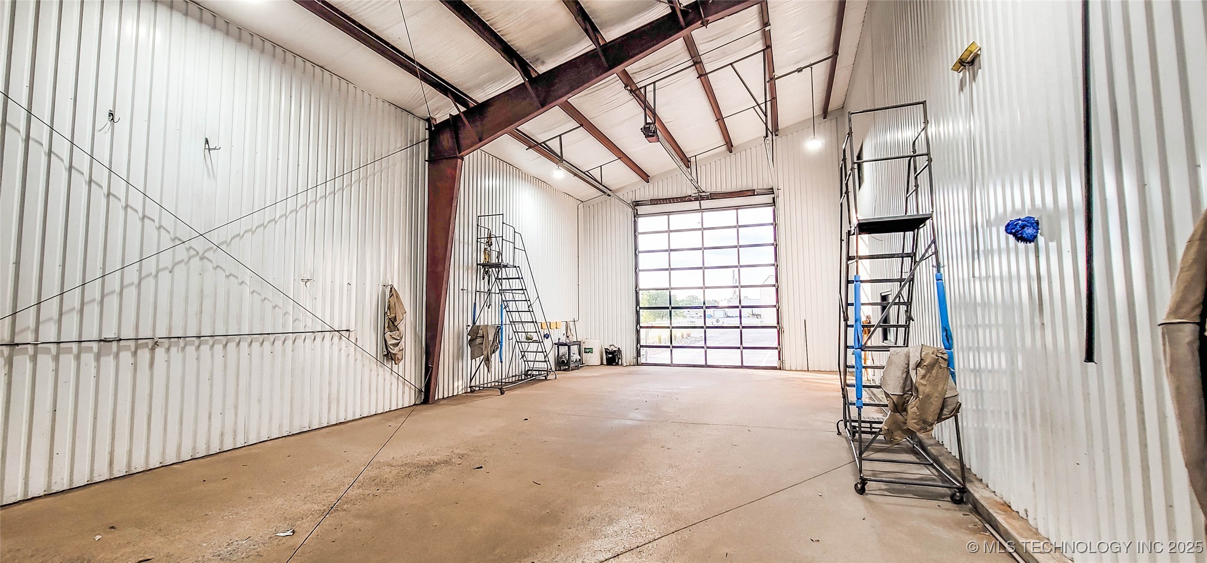 1228 W Gentry Avenue Property Photo 48