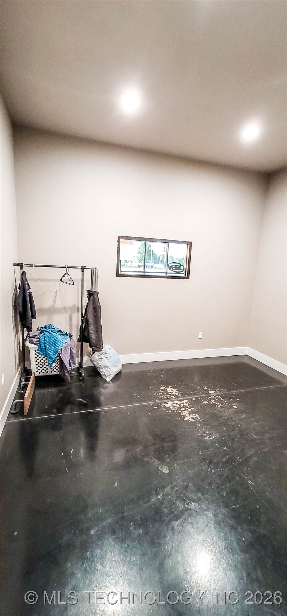 1228 W Gentry Avenue Property Photo 53