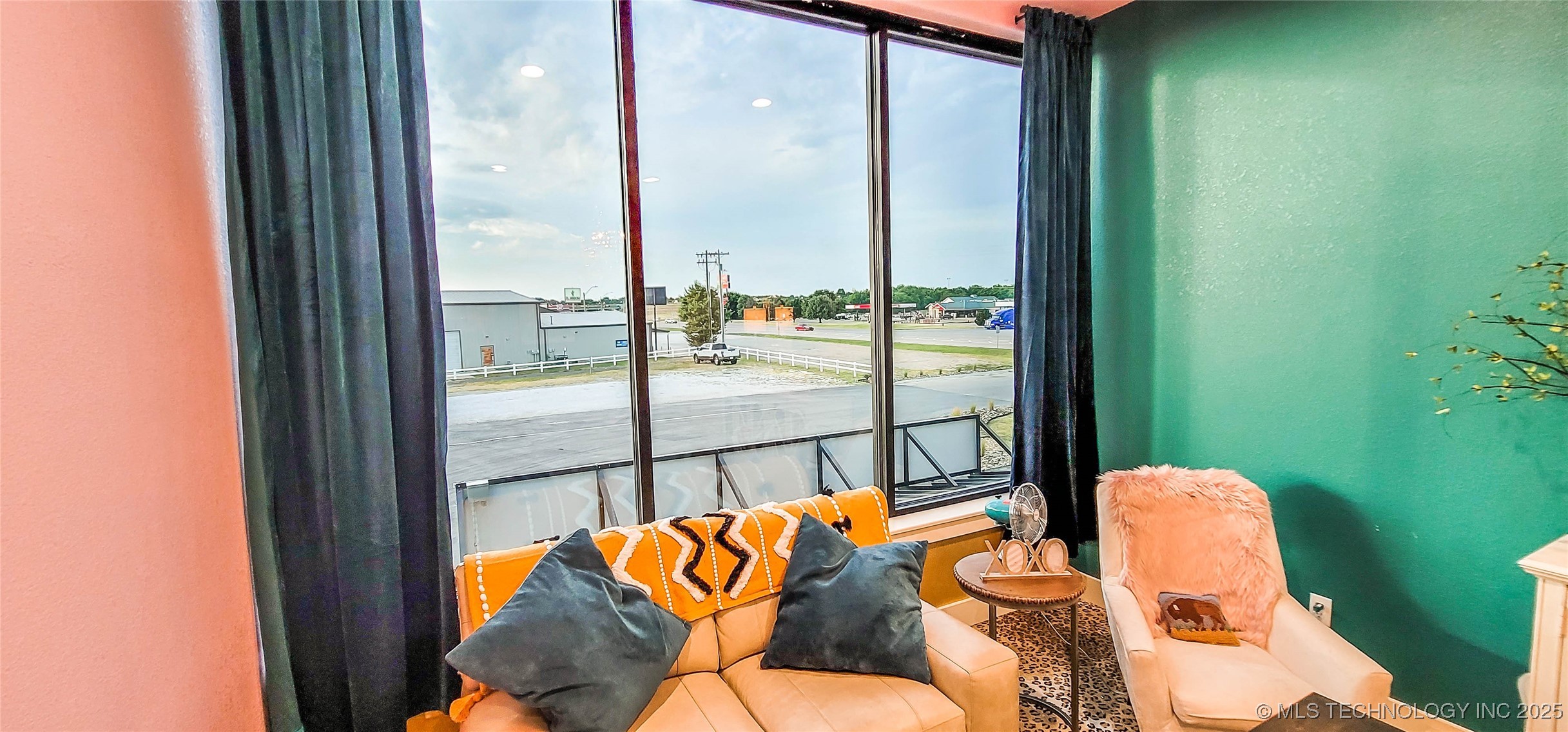 1228 W Gentry Avenue Property Photo 60