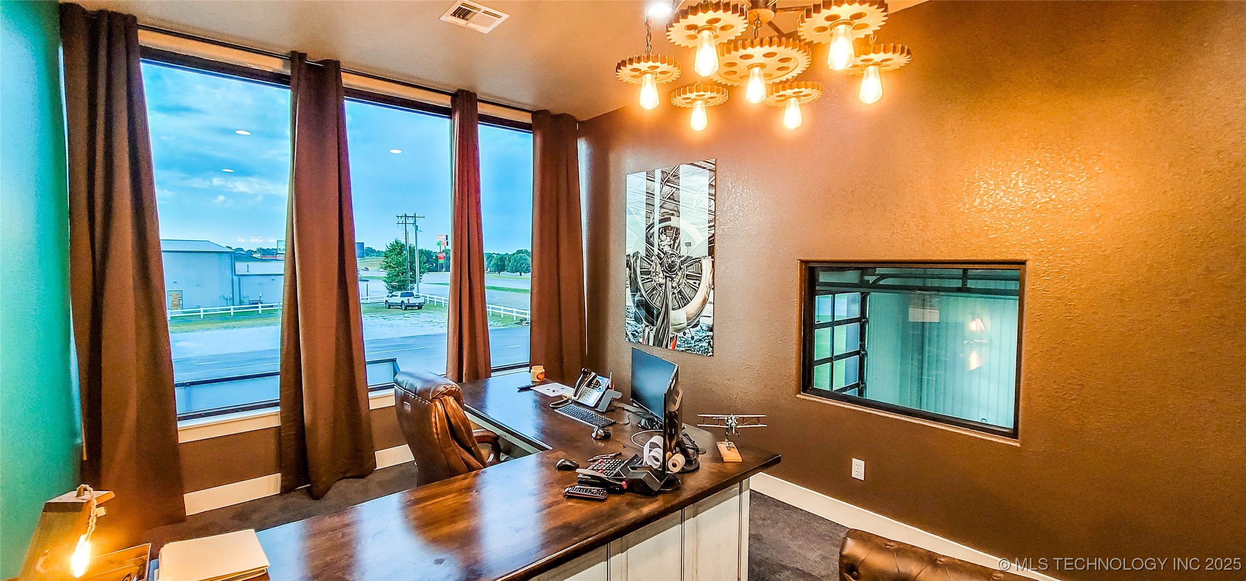 1228 W Gentry Avenue Property Photo 64