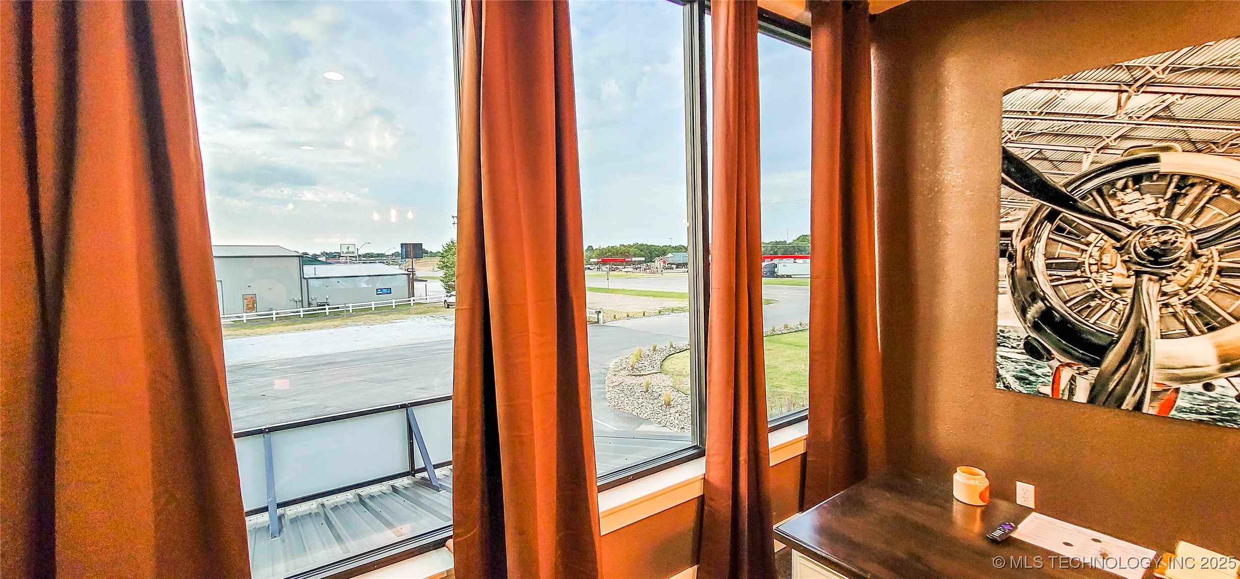 1228 W Gentry Avenue Property Photo 67