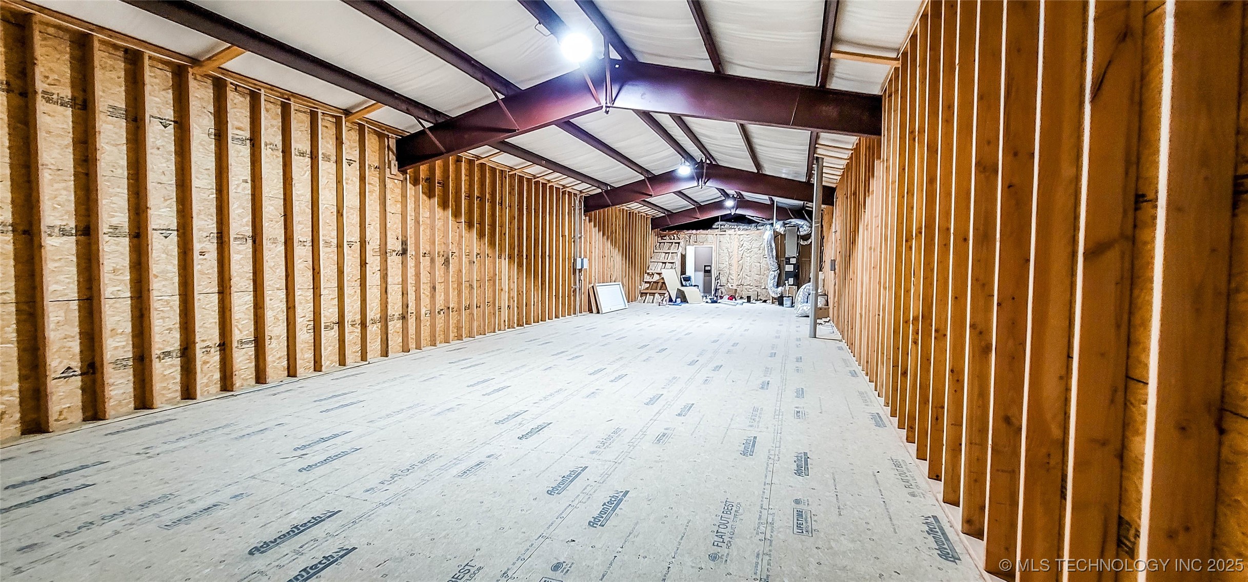 1228 W Gentry Avenue Property Photo 73