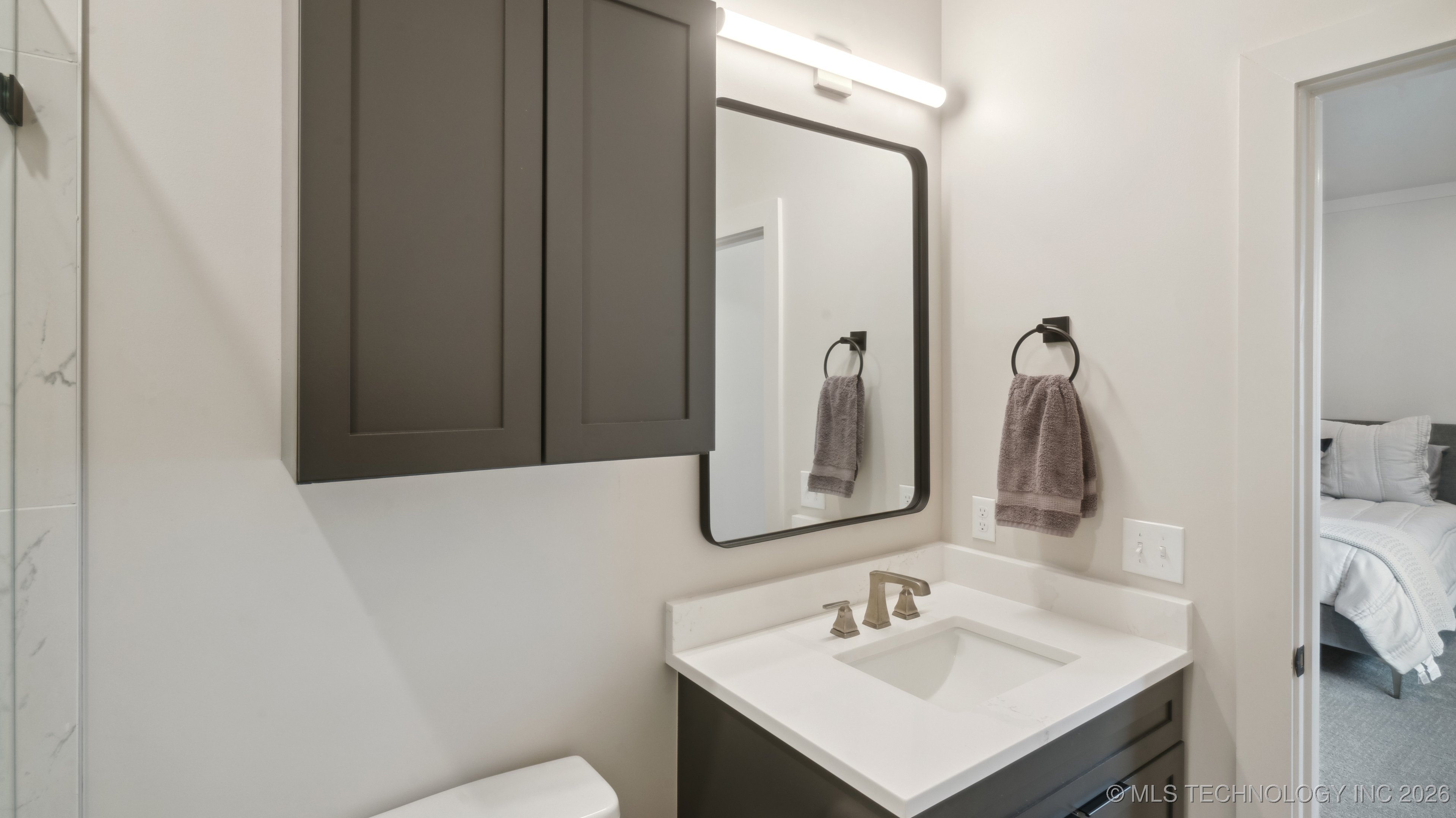 3755 S Riverside Drive 3755 Property Photo 7