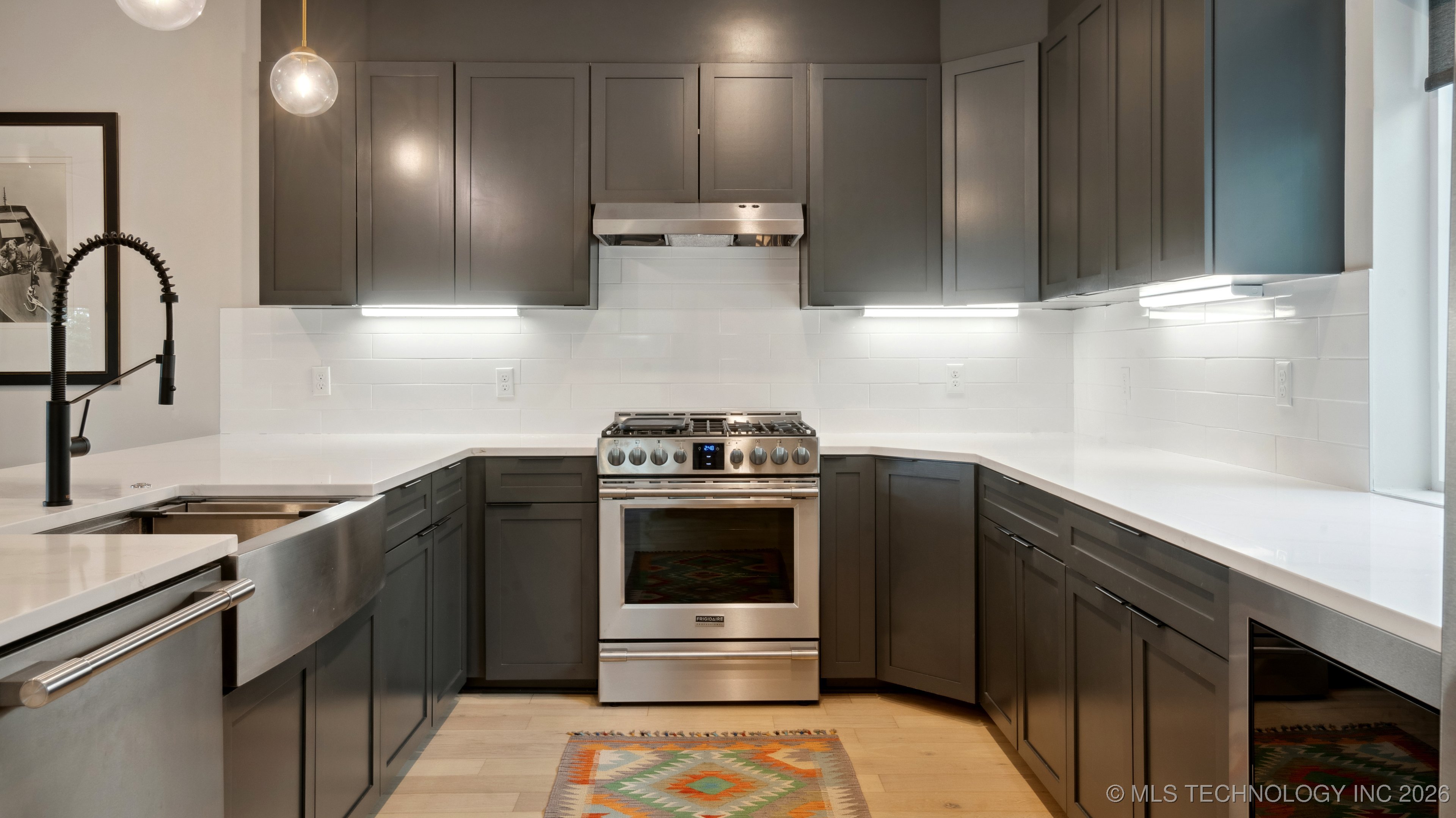 3755 S Riverside Drive 3755 Property Photo 25