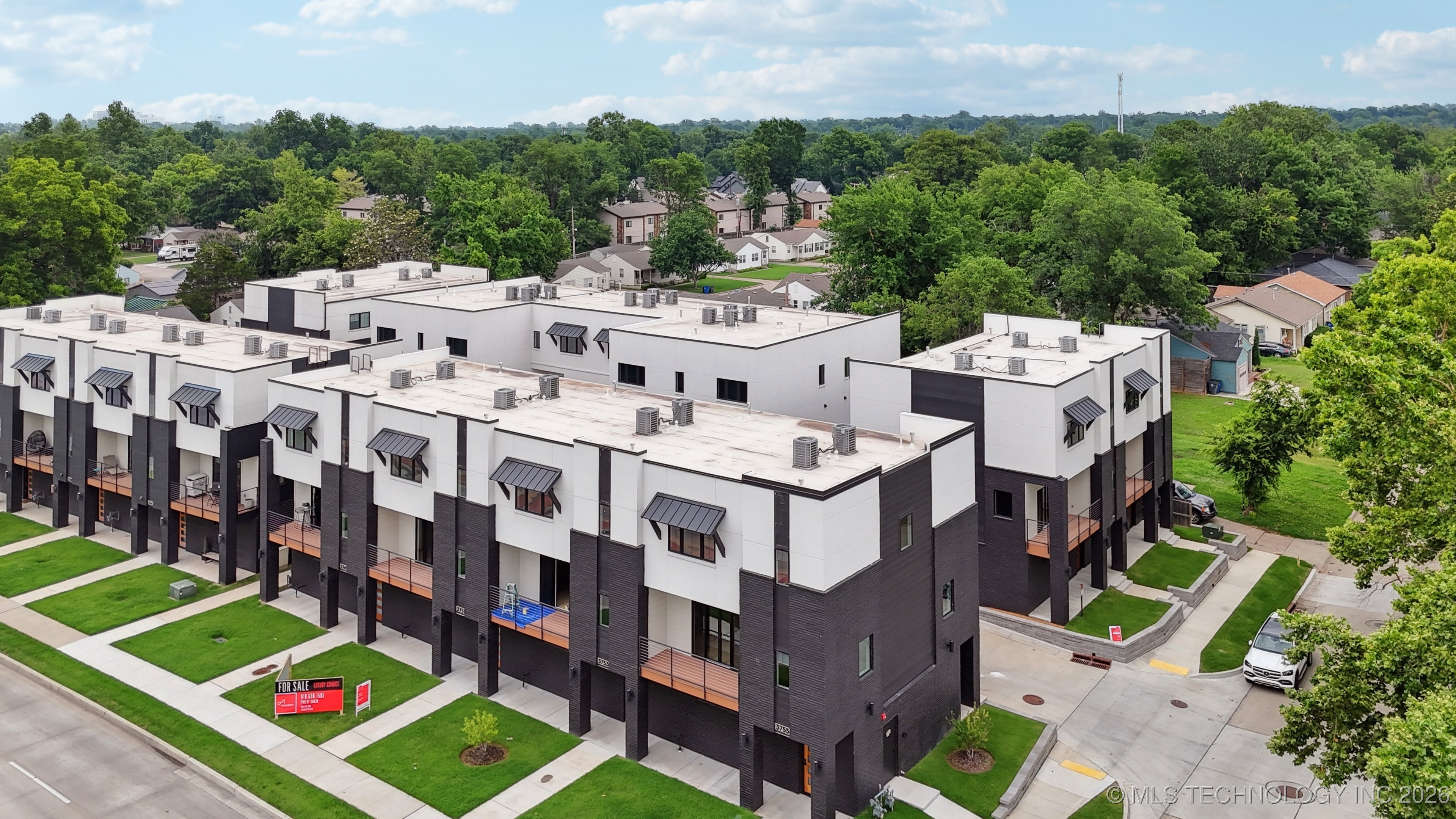 3755 S Riverside Drive 3755 Property Photo 42