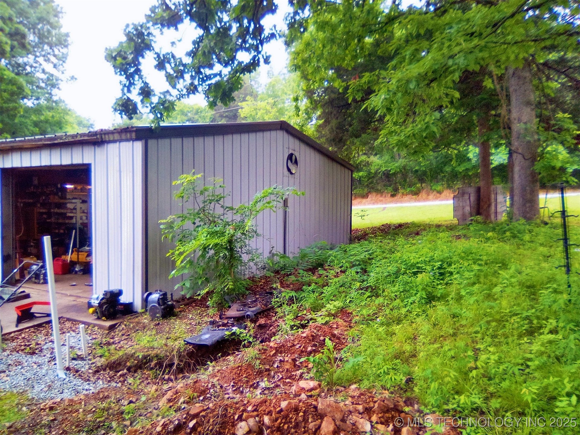 60930 E 245 Place Property Photo 9