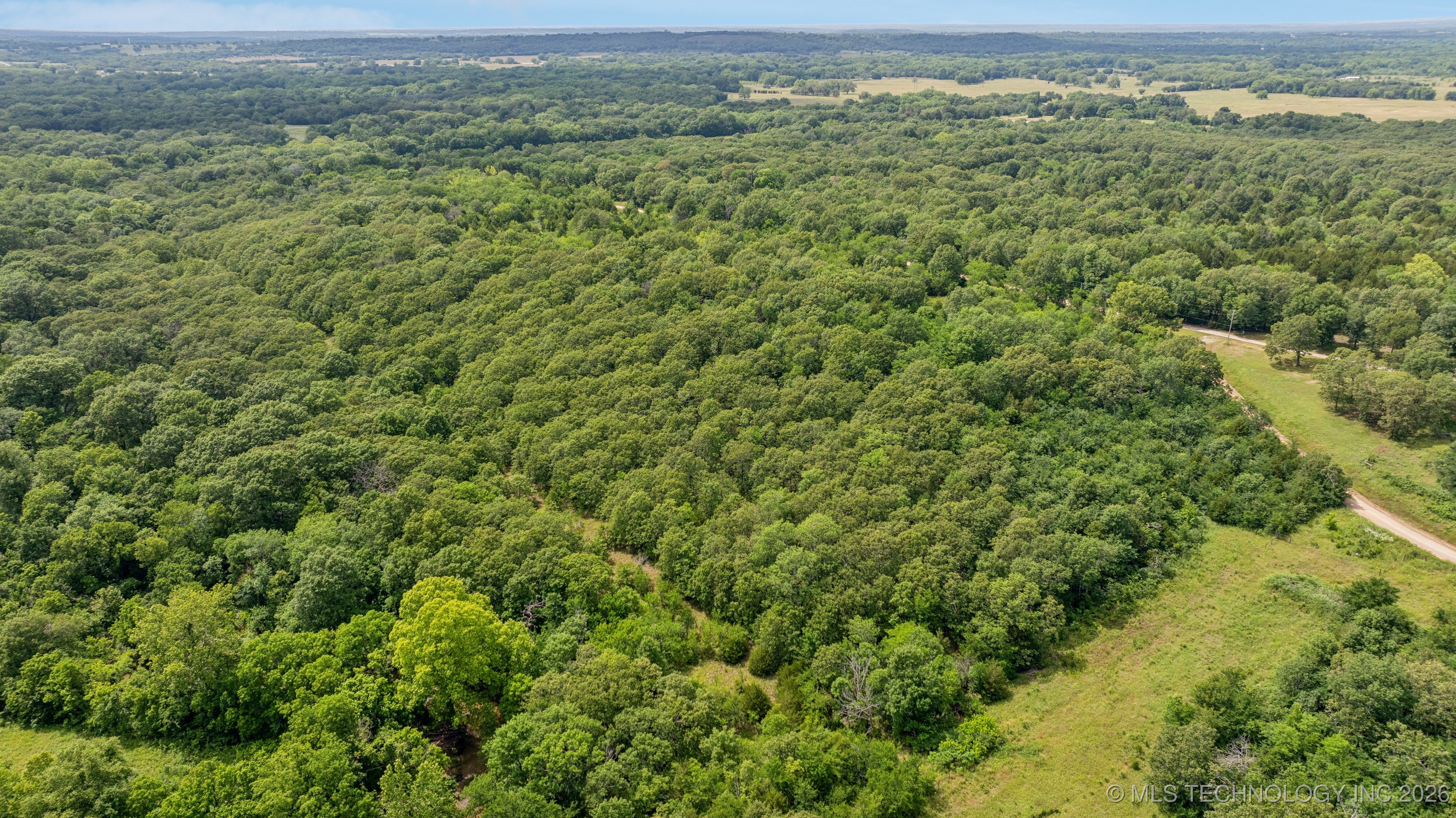 E 1020 Road Property Photo 2