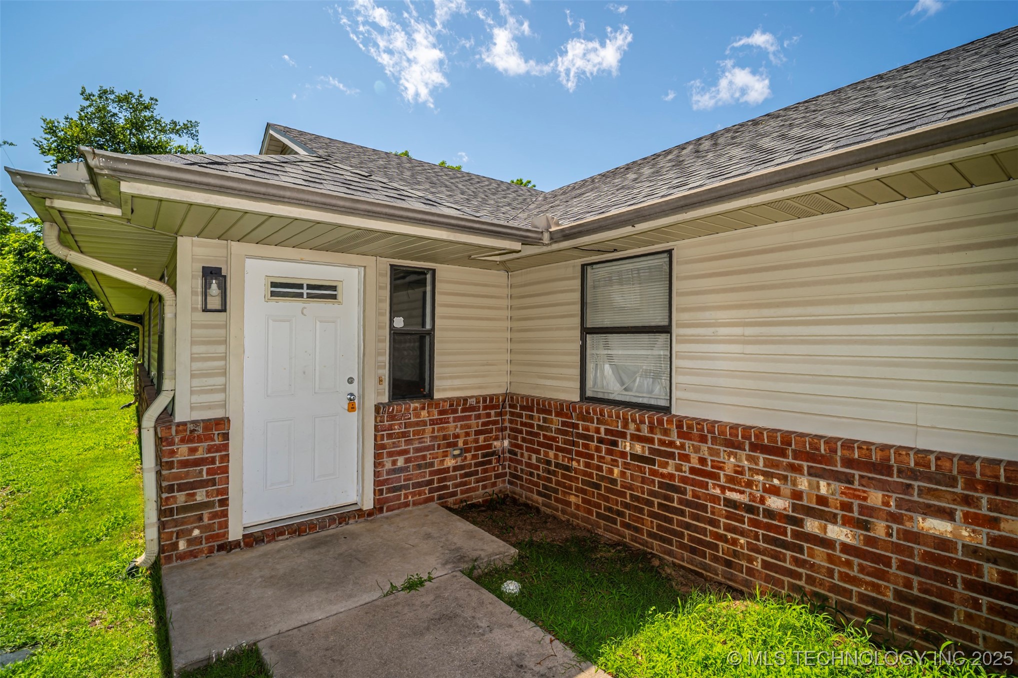 204 S 11th Property Photo 3