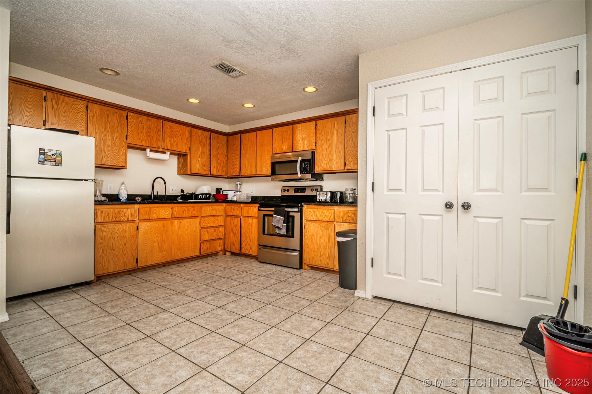 204 S 11th Property Photo 7