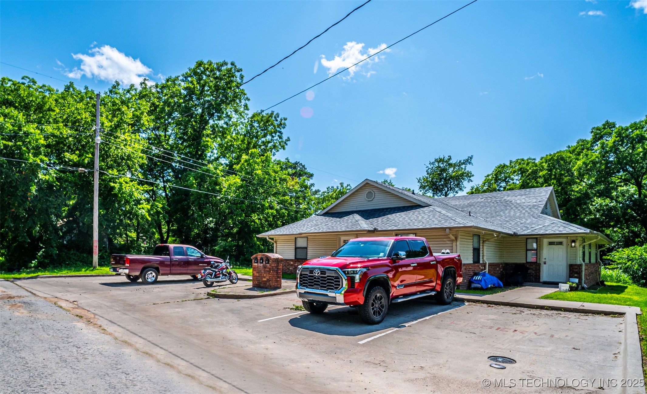 204 S 11th Property Photo 32