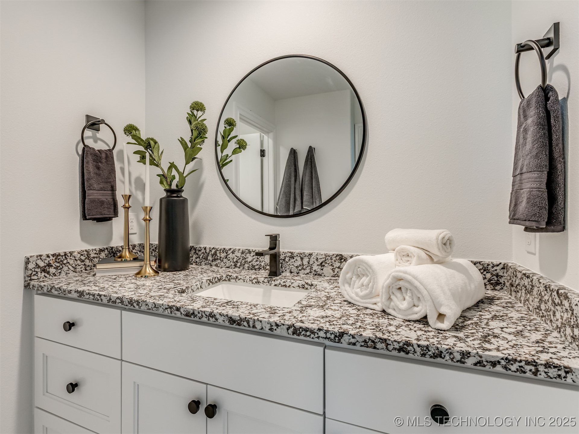 5908 Coldspring Lane Property Photo 18