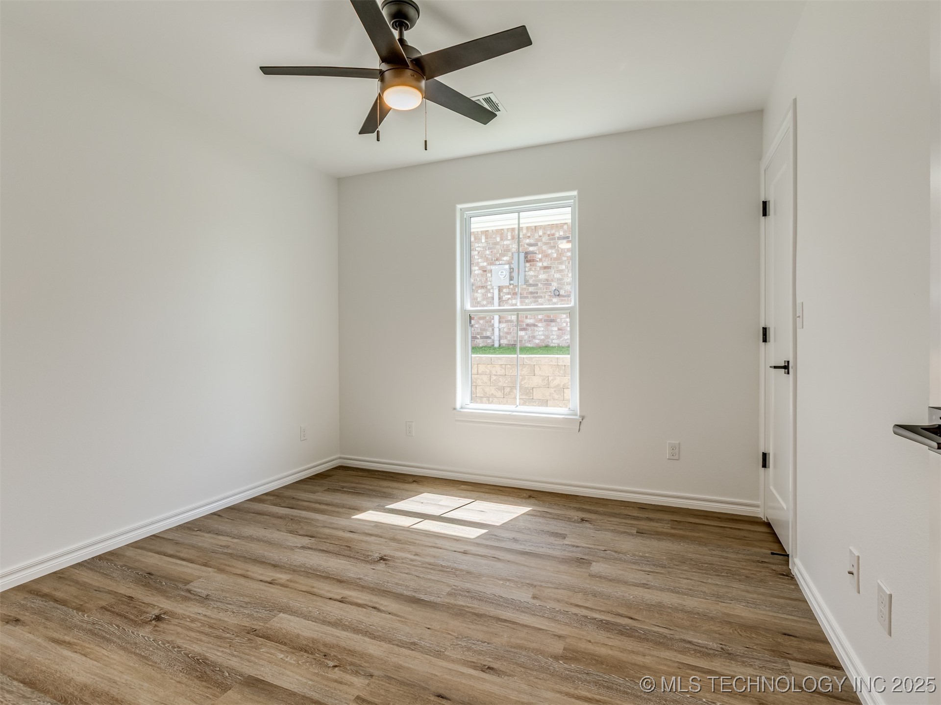 5908 Coldspring Lane Property Photo 22