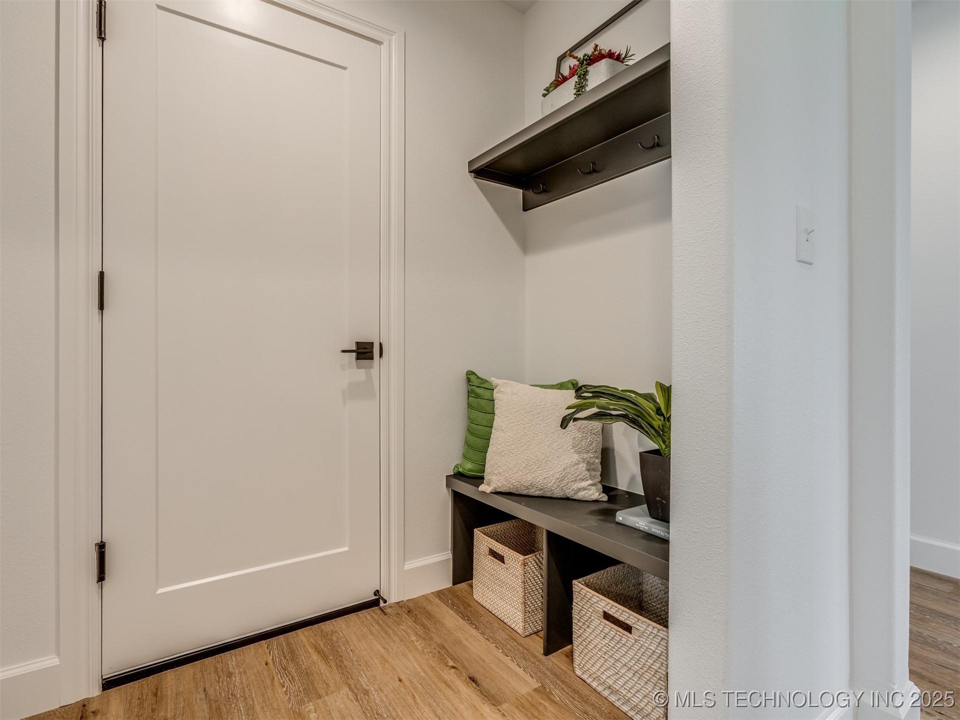 5908 Coldspring Lane Property Photo 26