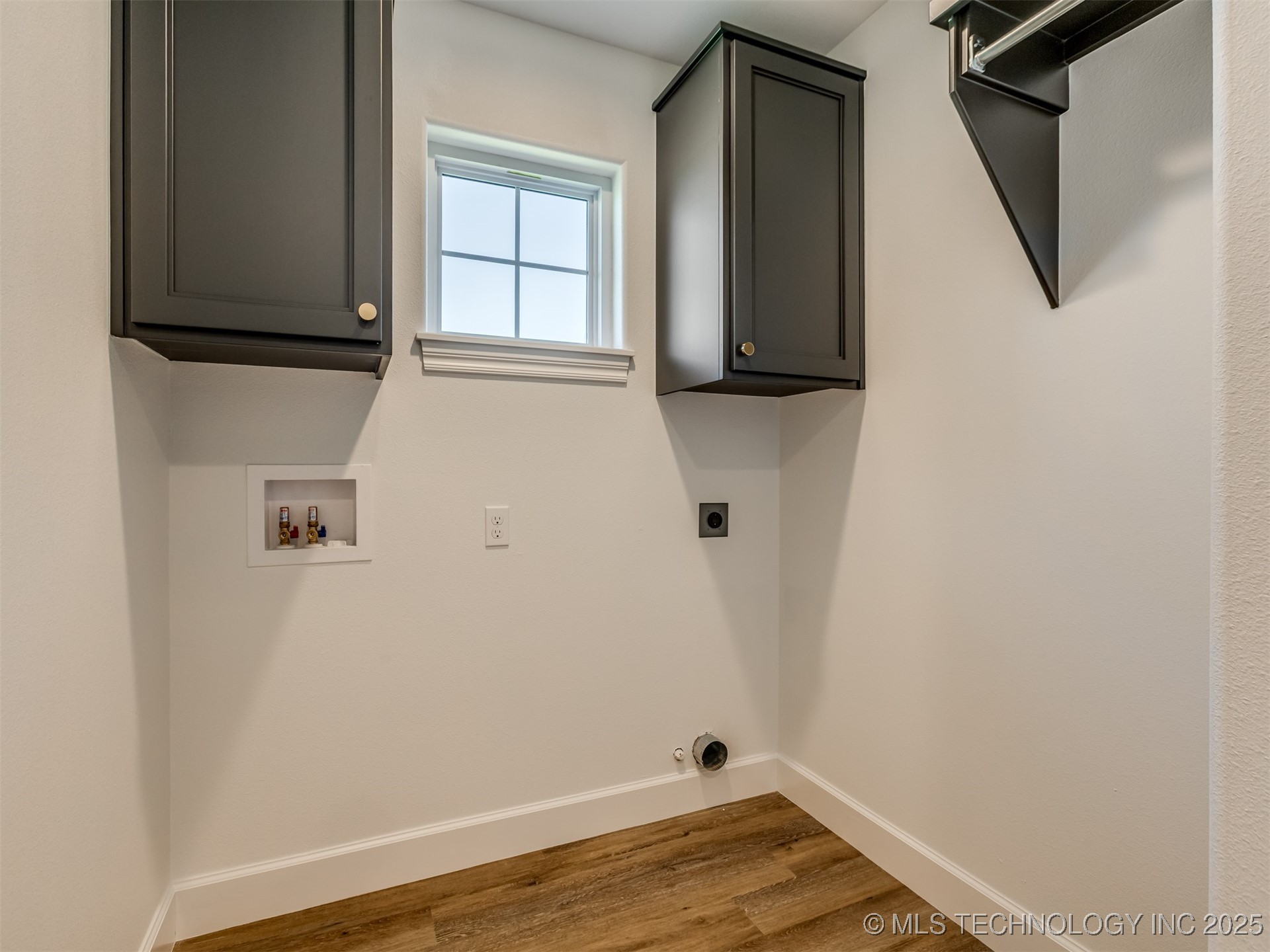 5908 Coldspring Lane Property Photo 27