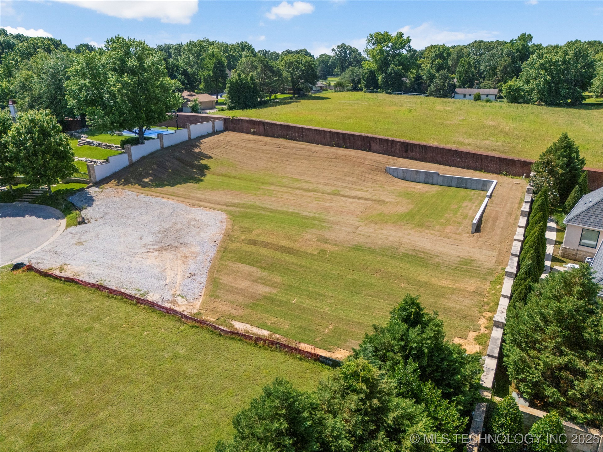 10912 S New Haven Avenue Property Photo 1