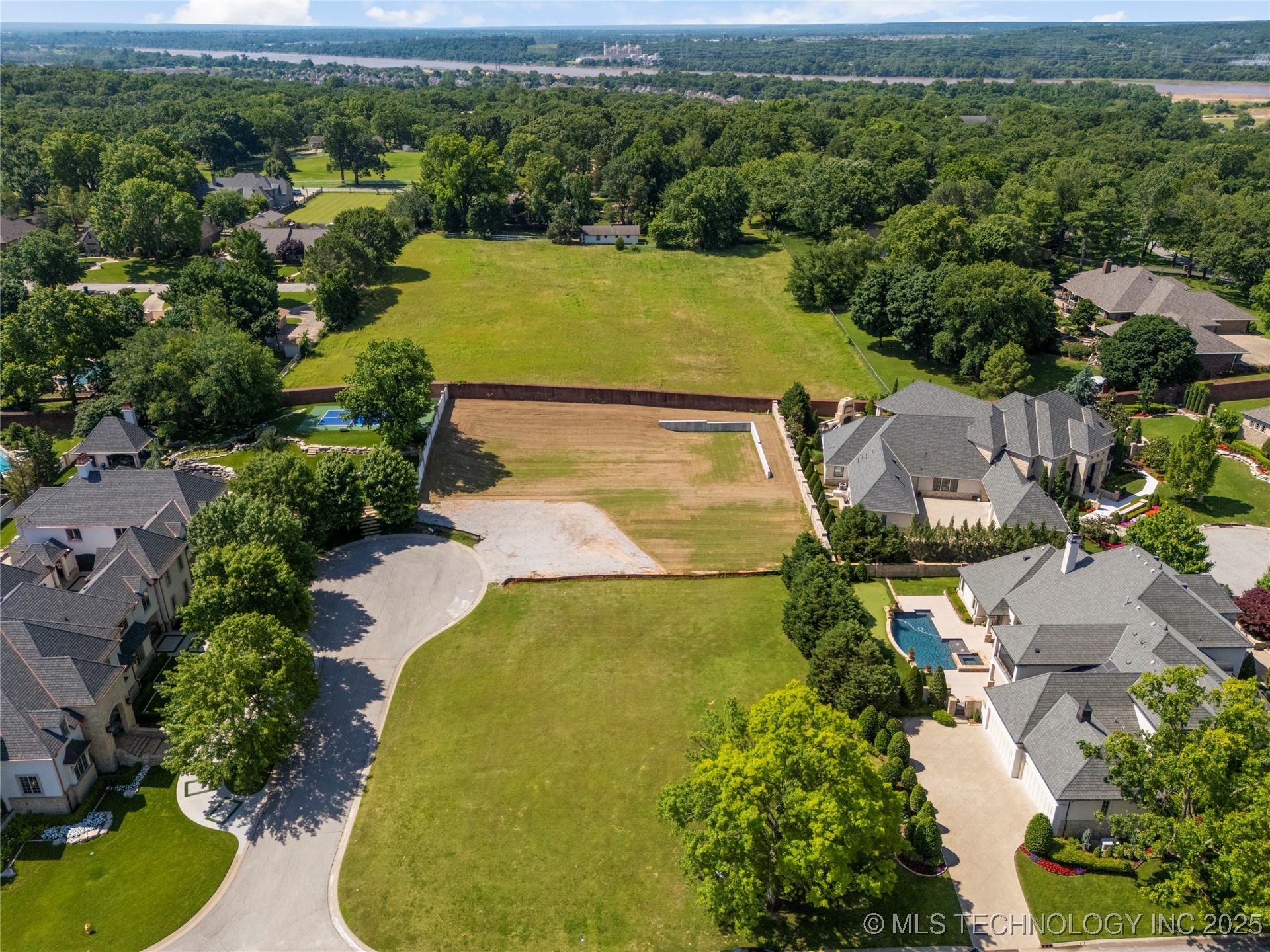 10912 S New Haven Avenue Property Photo 2