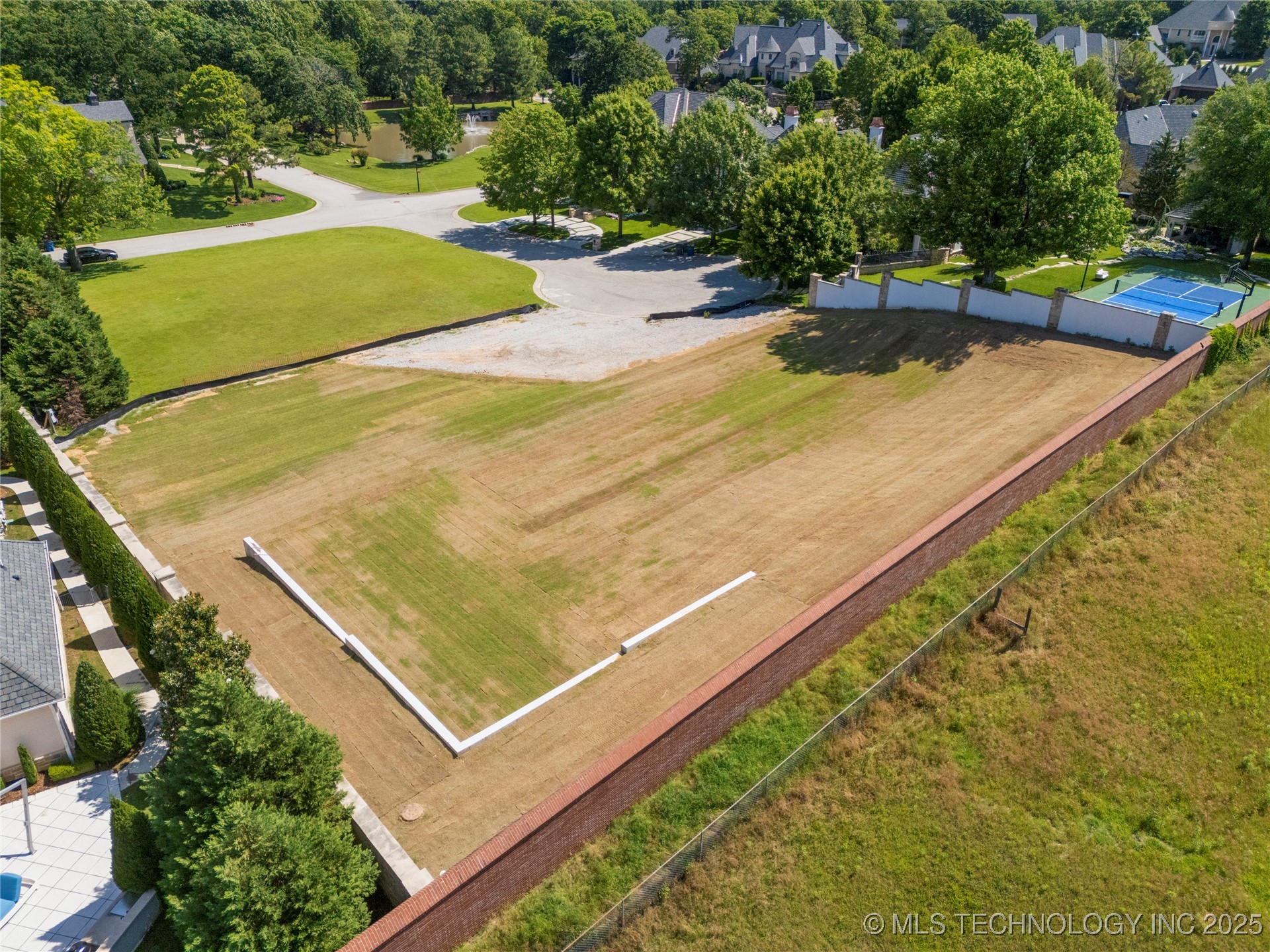 10912 S New Haven Avenue Property Photo 4