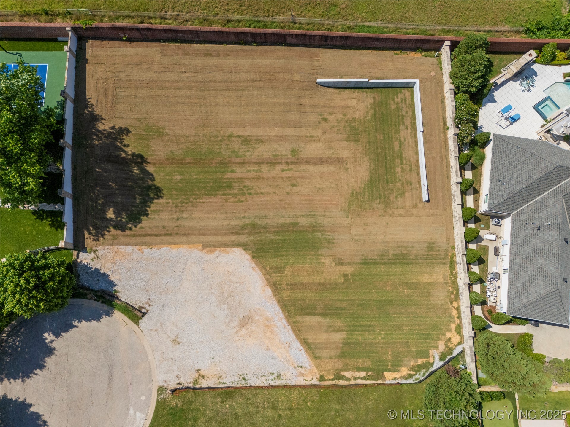 10912 S New Haven Avenue Property Photo 6