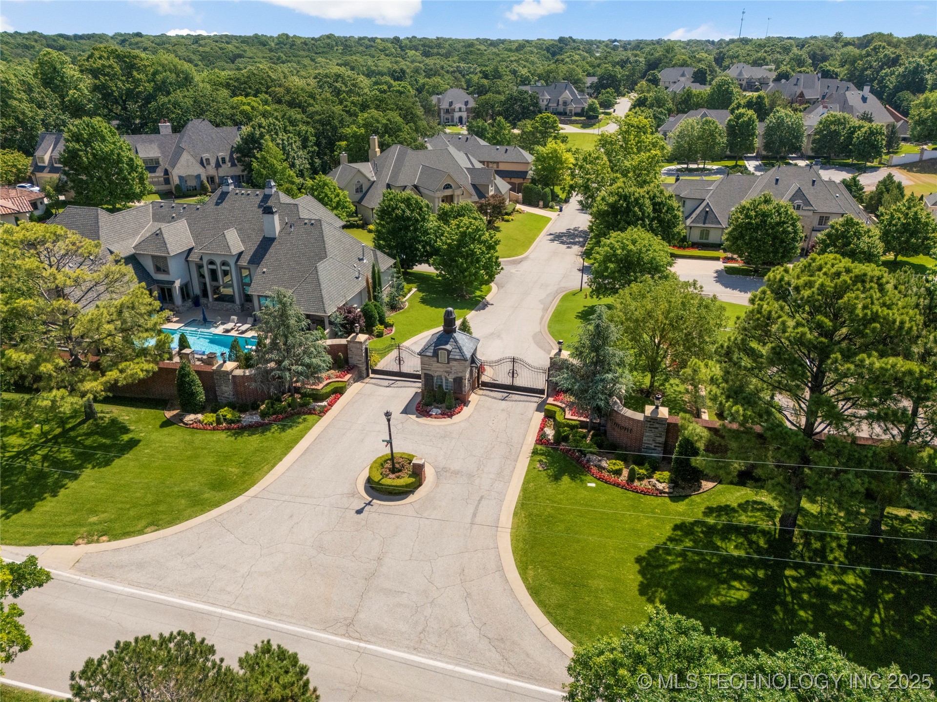 10912 S New Haven Avenue Property Photo 8