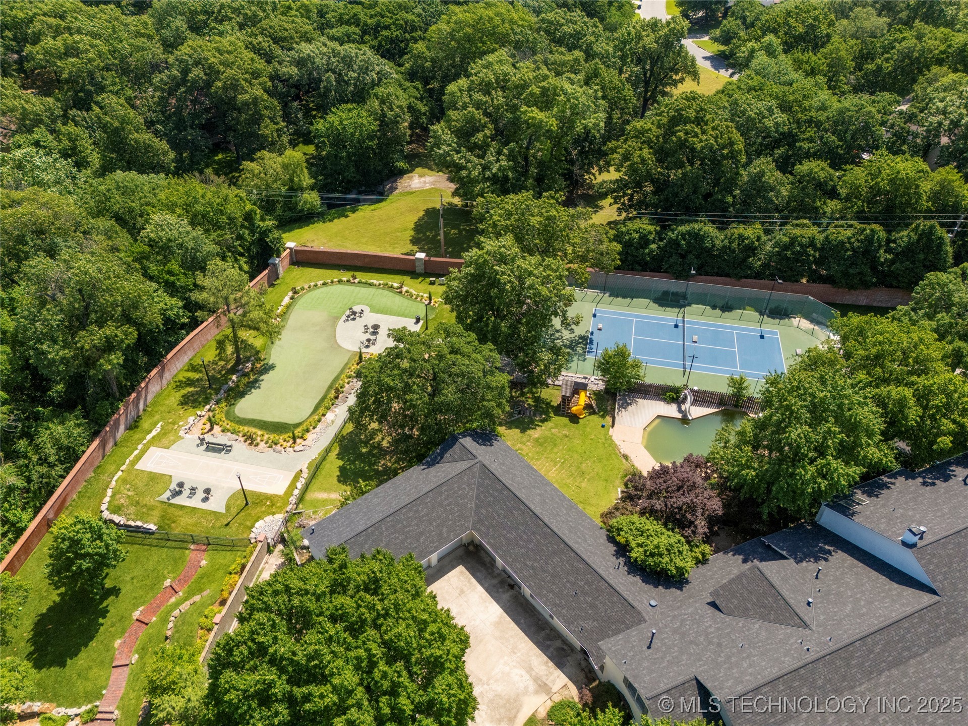 10912 S New Haven Avenue Property Photo 10